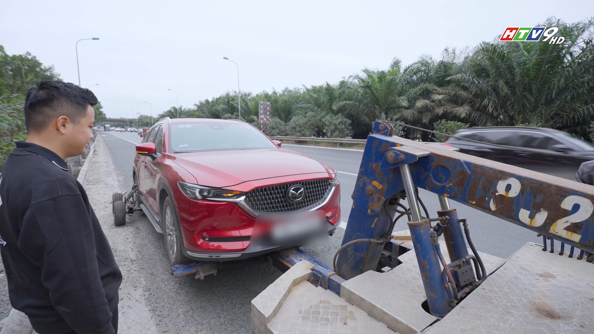 Thử gọi cứu hộ VETC trên cao tốc: Được kéo về gara miễn phí nhưng đóng tiền chưa chắc đã được cứu ngay nếu chủ xe không chú ý điểm này- Ảnh 8. Thử gọi cứu hộ VETC trên cao tốc: Được kéo về gara miễn phí nhưng đóng tiền chưa chắc đã được cứu ngay nếu chủ xe không chú ý điểm này- Ảnh 8.