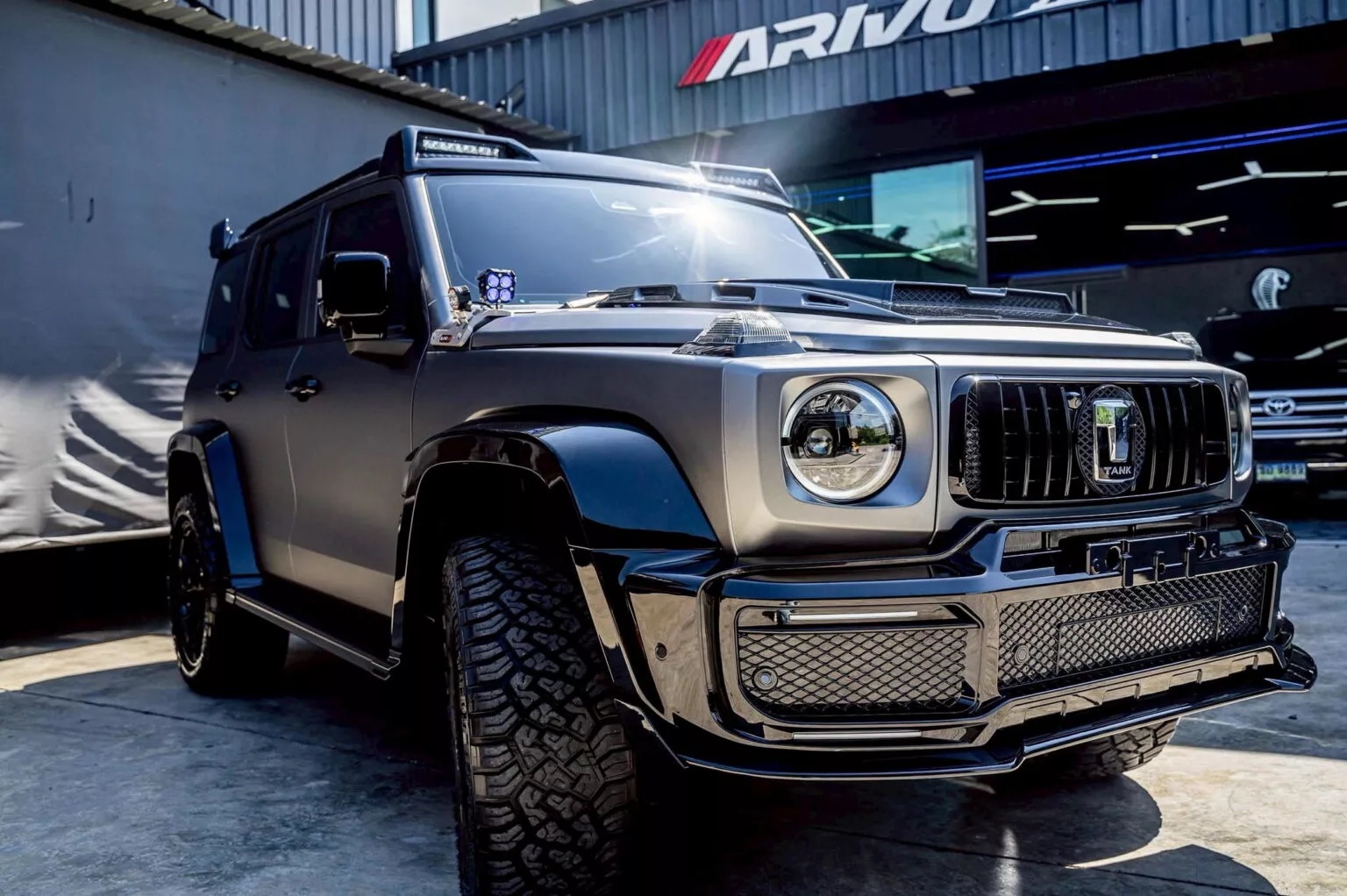 Trông rất Mercedes-AMG G 63 nhưng lại là SUV đang bán ở Việt Nam với giá khoảng 1,4 tỷ đồng- Ảnh 3.
