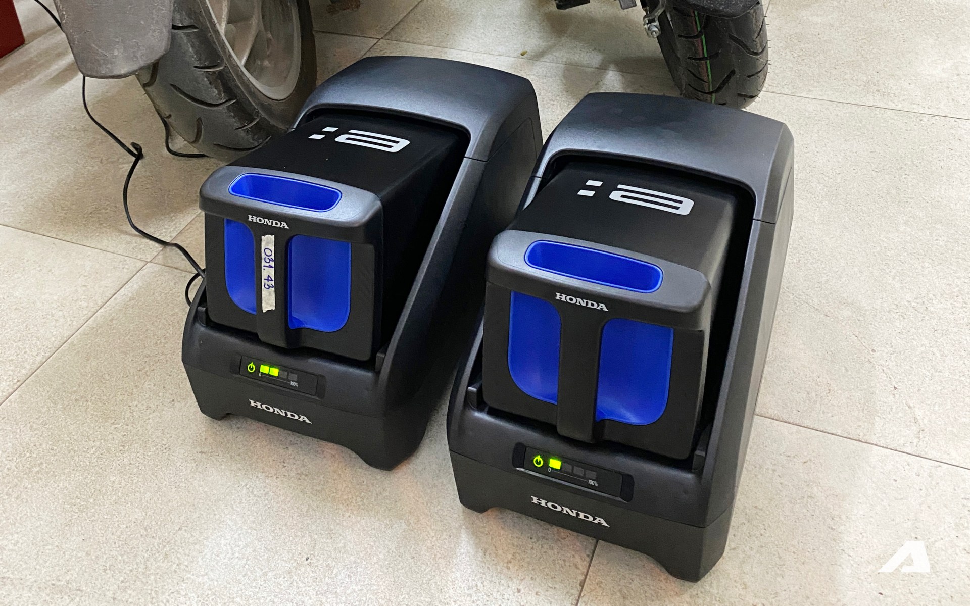 &lsquo;C&acirc;n n&atilde;o&rsquo; mua Honda CUV e: bản n&agrave;o ở Việt Nam: Thu&ecirc; pin gi&aacute; ngang Air Blade sẽ lời 2 thứ nhưng đi l&acirc;u d&agrave;i th&igrave; &lsquo;biết mặt nhau&rsquo;- Ảnh 3.