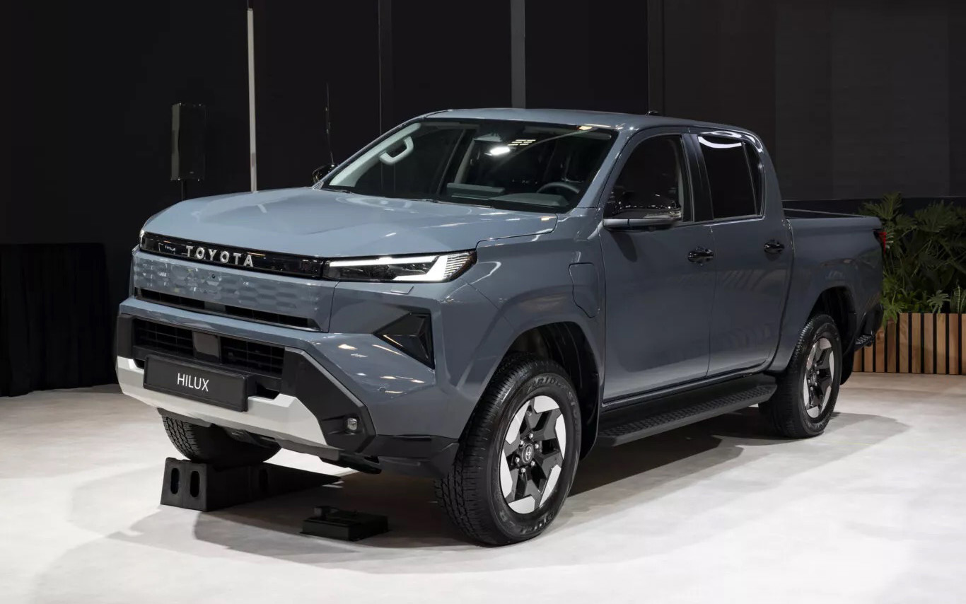 Toyota Hilux bản điện được bán thêm ở các thị trường khó tính, nếu về Việt Nam chỉ hợp ‘đi kiểng’ với thông số thế này- Ảnh 3.