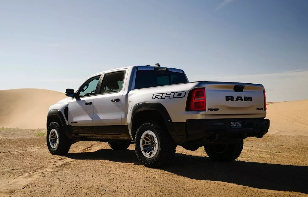 Bộ đôi Jeep, RAM xuất hiện ở ‘sân nhà’ THACO Auto: Kỳ vọng giá rẻ cho người thích 'chất' tại Việt Nam- Ảnh 4.