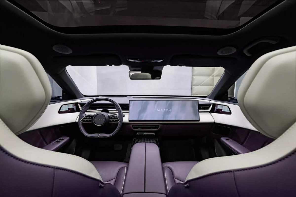 Mazda CX-6e chính thức ra mắt, không bán tại Mỹ- Ảnh 12.