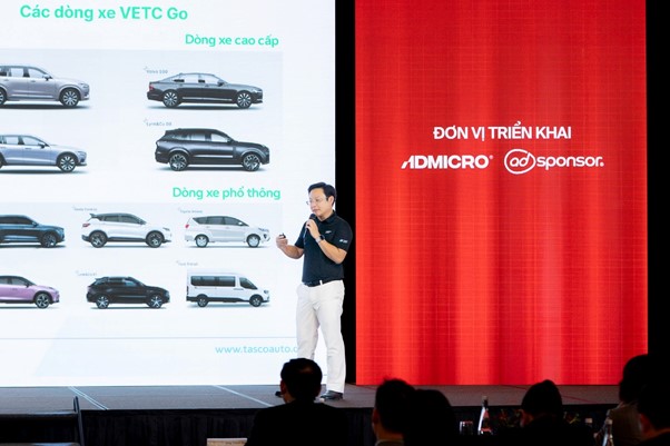 CEO Tasco Auto Ho&agrave;ng Anh Tuấn: Nghĩ lớn kh&ocirc;ng chỉ l&agrave; b&aacute;n th&ecirc;m nhiều xe, m&agrave; l&agrave;m cả những việc rất nhỏ như rửa xe 5 ph&uacute;t với 39.000 đồng, nhưng đ&aacute;p ứng đ&uacute;ng nhu cầu của kh&aacute;ch h&agrave;ng- Ảnh 2.