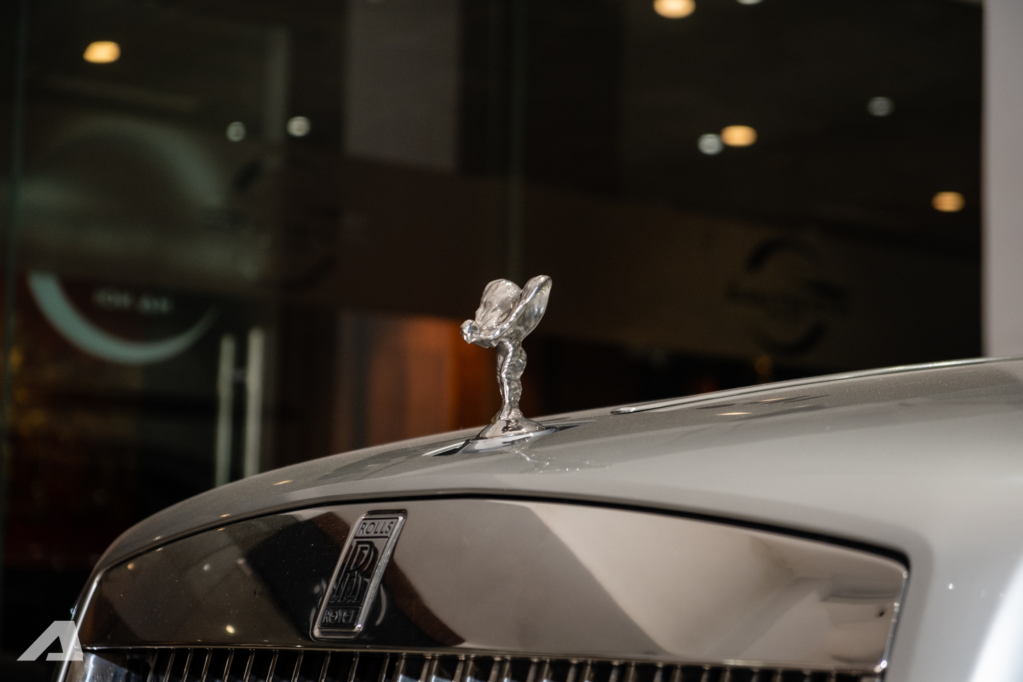 Rolls-Royce Ghost và Bentley Mulsanne 15 tuổi bán lại chỉ 5,5 tỷ đồng: Xe siêu sang giá thực tế chỉ ngang S-Class, 7-Series- Ảnh 4.