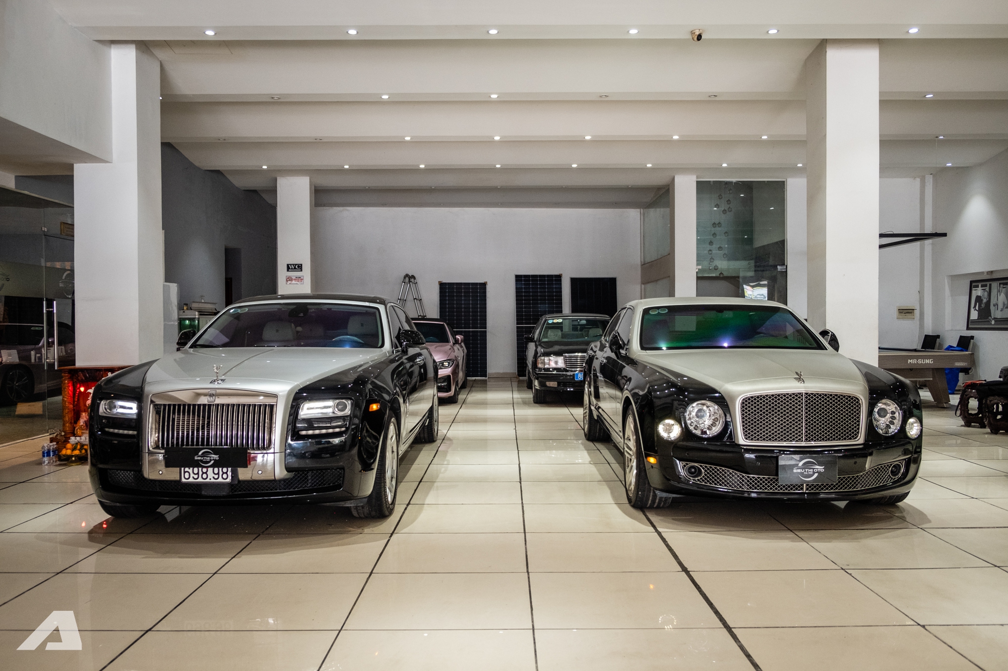 Rolls-Royce Ghost v&agrave; Bentley Mulsanne 15 tuổi b&aacute;n lại chỉ 5,5 tỷ đồng: Xe si&ecirc;u sang gi&aacute; thực tế chỉ ngang S-Class, 7-Series- Ảnh 5.