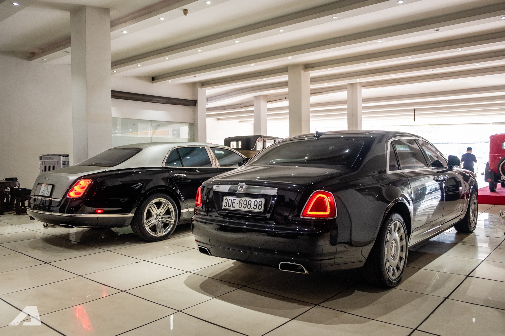 Rolls-Royce Ghost v&agrave; Bentley Mulsanne 15 tuổi b&aacute;n lại chỉ 5,5 tỷ đồng: Xe si&ecirc;u sang gi&aacute; thực tế chỉ ngang S-Class, 7-Series- Ảnh 6.