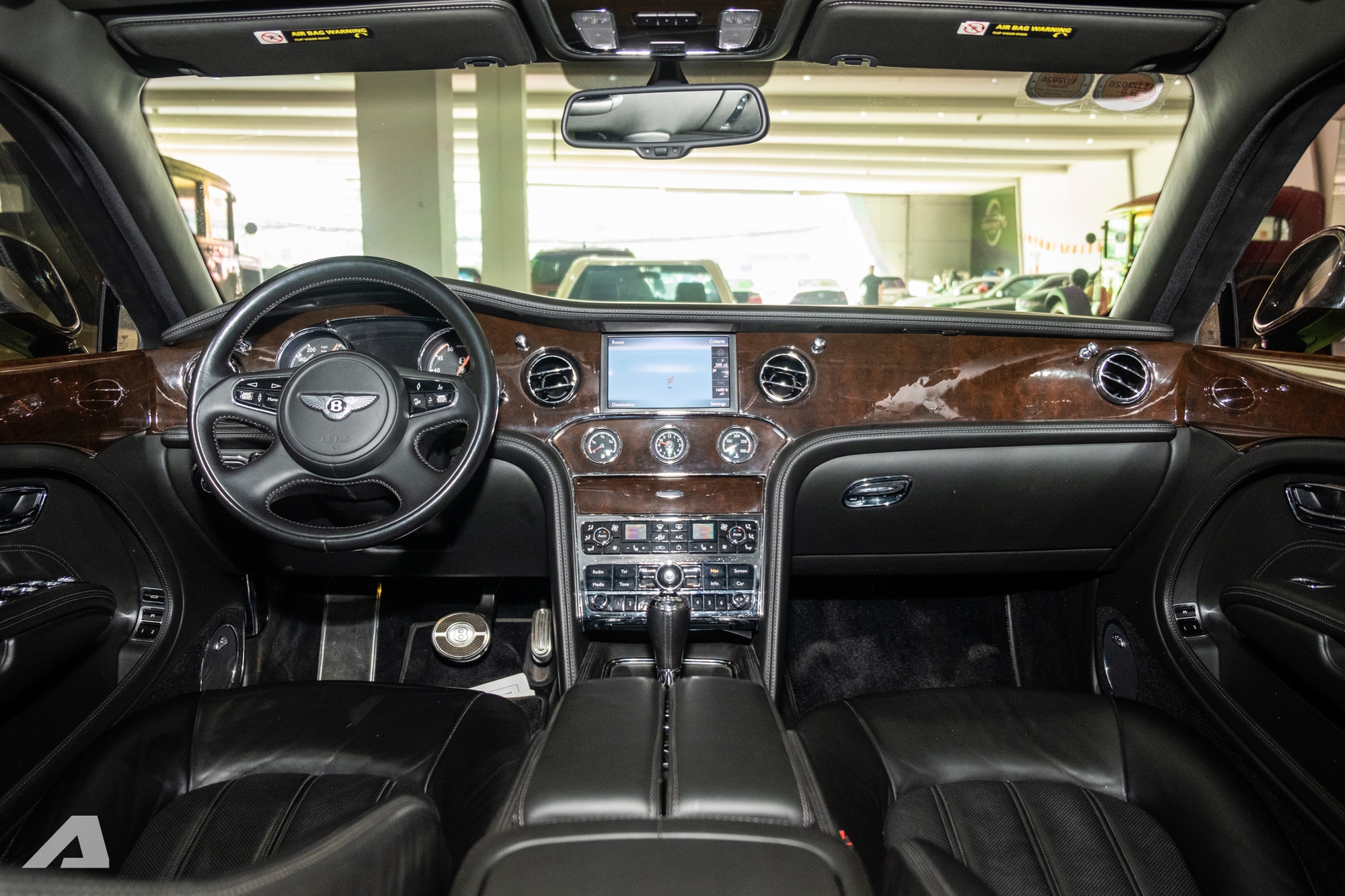 Rolls-Royce Ghost v&agrave; Bentley Mulsanne 15 tuổi b&aacute;n lại chỉ 5,5 tỷ đồng: Xe si&ecirc;u sang gi&aacute; thực tế chỉ ngang S-Class, 7-Series- Ảnh 13.