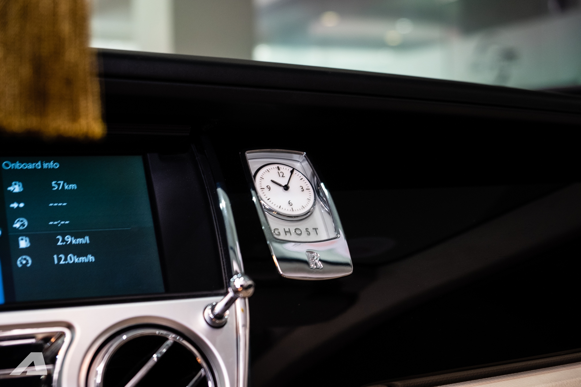 Rolls-Royce Ghost và Bentley Mulsanne 15 tuổi bán lại chỉ 5,5 tỷ đồng: Xe siêu sang giá thực tế chỉ ngang S-Class, 7-Series- Ảnh 20.