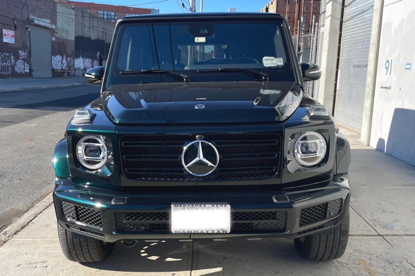 'Bốc hơi' hơn 2 tỷ đồng khi mới lăn bánh hơn 5.000km, Mercedes-Benz G-Class chứng minh 'huyền thoại giữ giá' cũng có lúc ngã ngựa- Ảnh 2. 'Bốc hơi' hơn 2 tỷ đồng khi mới lăn bánh hơn 5.000km, Mercedes-Benz G-Class chứng minh 'huyền thoại giữ giá' cũng có lúc ngã ngựa- Ảnh 2.