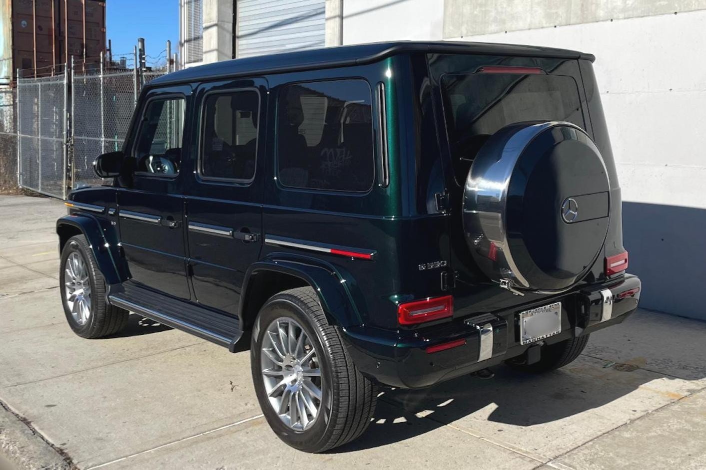 'Bốc hơi' hơn 2 tỷ đồng khi mới lăn bánh hơn 5.000km, Mercedes-Benz G-Class chứng minh 'huyền thoại giữ giá' cũng có lúc ngã ngựa- Ảnh 4. 'Bốc hơi' hơn 2 tỷ đồng khi mới lăn bánh hơn 5.000km, Mercedes-Benz G-Class chứng minh 'huyền thoại giữ giá' cũng có lúc ngã ngựa- Ảnh 4.