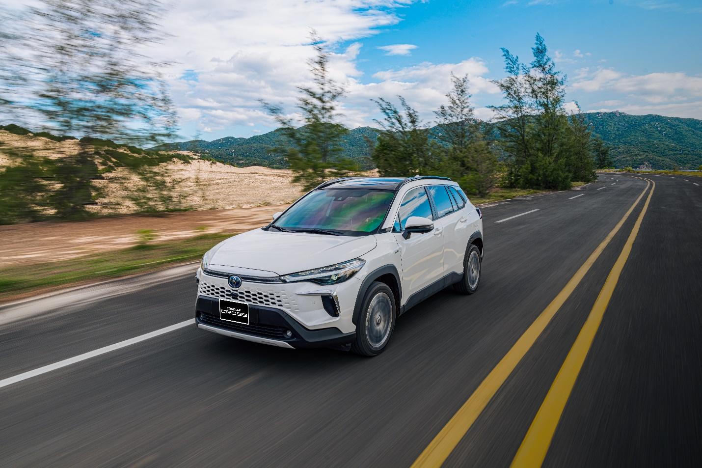 Toyota mở đầu năm mới với ưu đ&atilde;i hấp dẫn, kh&aacute;ch h&agrave;ng dễ d&agrave;ng l&ecirc;n đời xe mới- Ảnh 4.