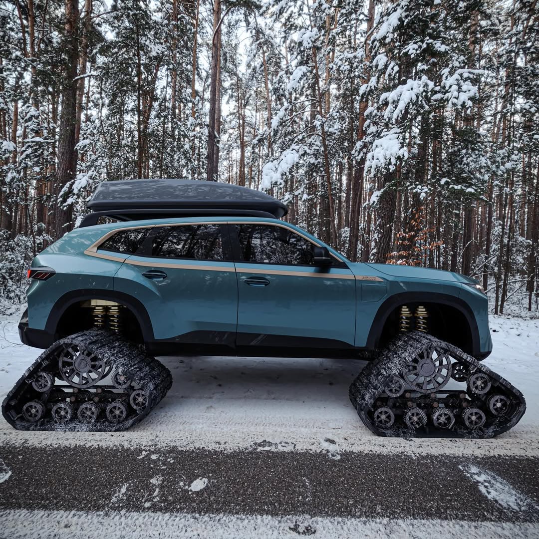 BMW XM hóa 'xe tăng' vượt tuyết: Bản độ dị biệt xóa tan hình ảnh bóng bẩy, dân chơi nhìn vào chỉ biết 'cạn lời'- Ảnh 3. BMW XM hóa 'xe tăng' vượt tuyết: Bản độ dị biệt xóa tan hình ảnh bóng bẩy, dân chơi nhìn vào chỉ biết 'cạn lời'- Ảnh 3.