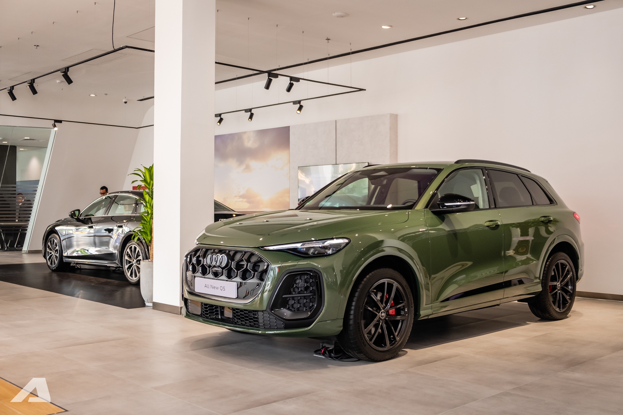 Showroom Audi lâu đời nhất Việt Nam 'khoác áo mới': Bên trong như sảnh chờ khách sạn 5 sao, có phòng giao xe riêng tư- Ảnh 13.