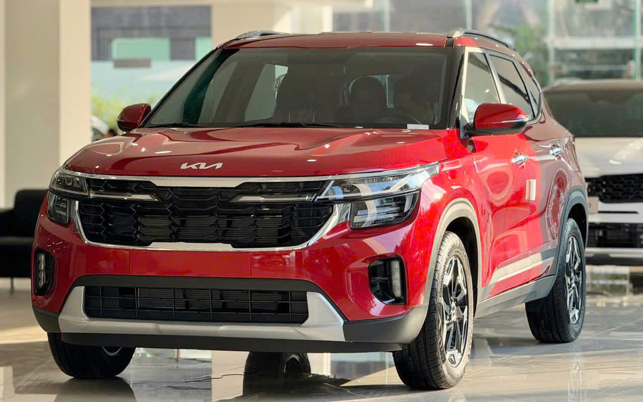 Cuộc 'thay m&aacute;u' &aacute;t chủ b&agrave;i c&aacute;c h&atilde;ng xe Việt năm qua: Sedan &lsquo;bay m&agrave;u&rsquo; gần hết, nhường chỗ cho nhiều SUV lần đầu l&ecirc;n đỉnh- Ảnh 4.