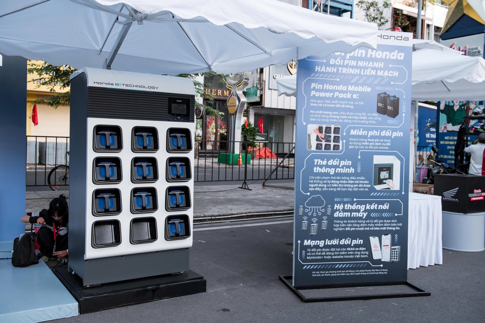 Cuộc đua 'sạc điện nhanh như đổ xăng' ng&agrave;y c&agrave;ng n&oacute;ng: &Ocirc;ng Phạm Nhật Vượng bắt đầu 'v&iacute;t ga', Honda cũng khẩn trương tăng tốc- Ảnh 3.