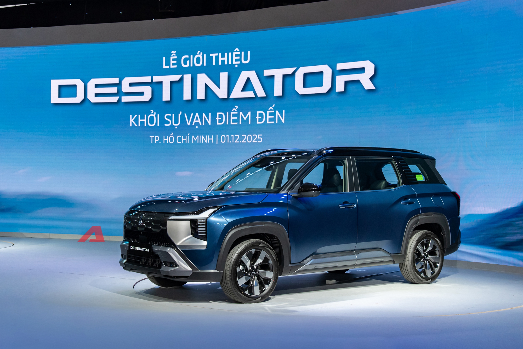 B&aacute;n vượt một loạt đối thủ, Mitsubishi Destinator đe dọa ng&ocirc;i vương của Mazda CX-5 ngay sau 1 th&aacute;ng mở b&aacute;n tại Việt Nam- Ảnh 2.