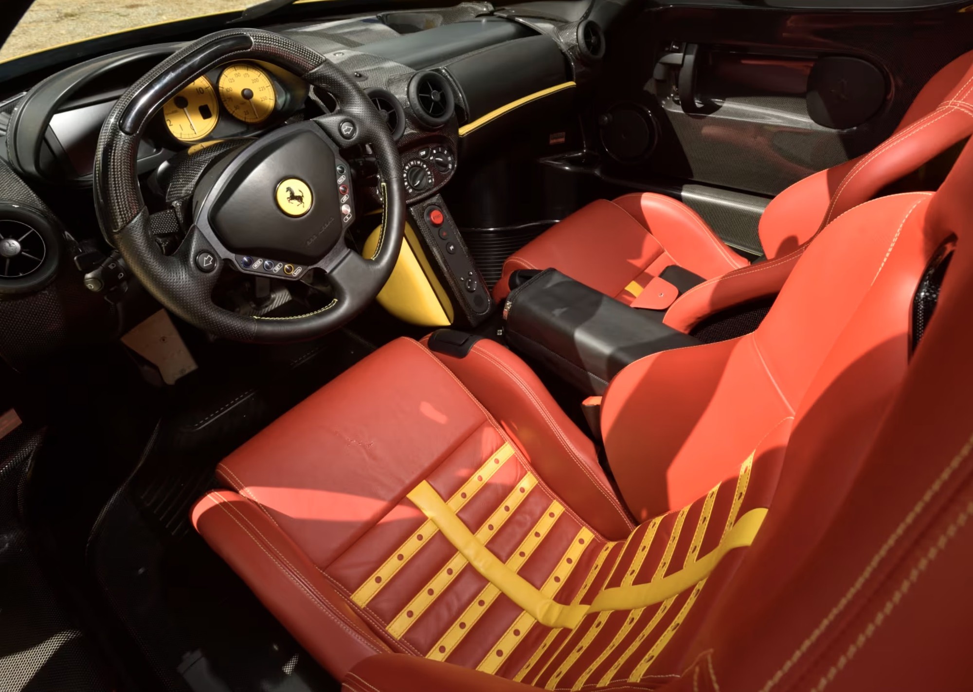 Si&ecirc;u xe Ferrari mua 2 thập kỷ nhưng chạy kh&ocirc;ng bằng người thường đi 1 th&aacute;ng, người gi&agrave;u đọc th&ecirc;m cấu h&igrave;nh l&agrave; &lsquo;ph&aacute;t cuồng&rsquo;- Ảnh 4.