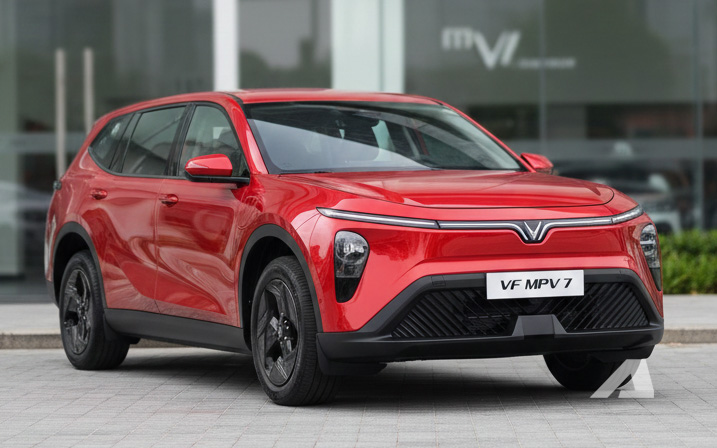 VinFast VF MPV 7 nhận cọc: Gi&aacute; dự kiến 819 triệu đồng, mua sớm rẻ hơn, ch&ecirc;nh 70 triệu với bản dịch vụ nhưng th&ecirc;m loạt trang bị xịn- Ảnh 8.