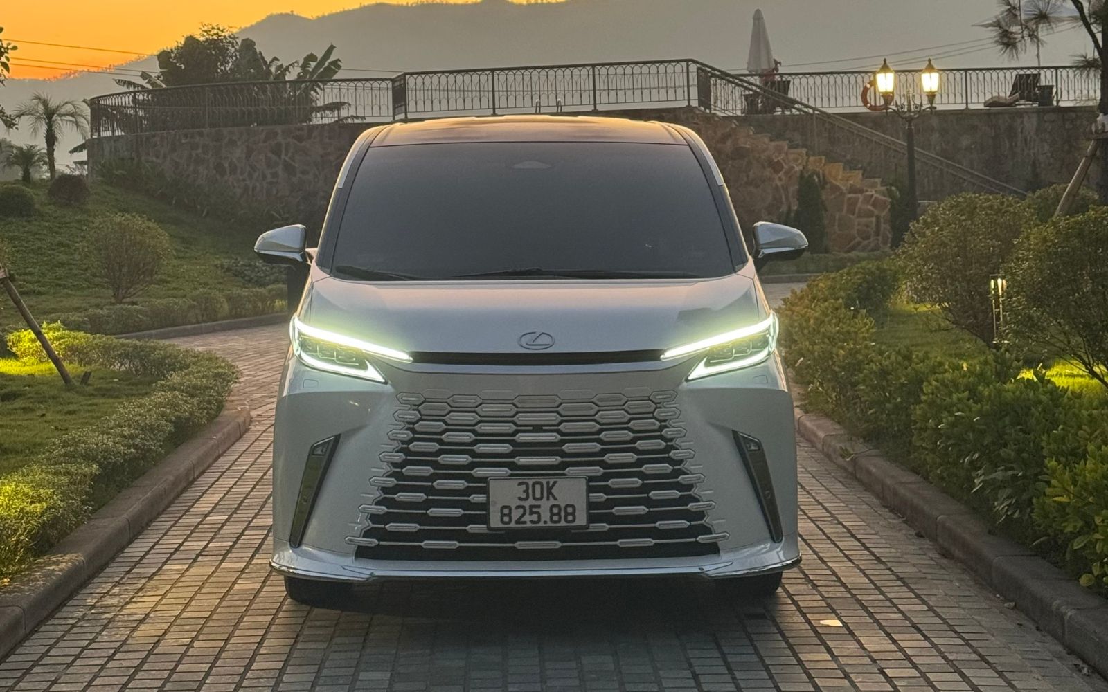 Mỗi ng&agrave;y người Việt chốt 6 chiếc Lexus trong năm qua, đẩy doanh số h&atilde;ng tại Việt Nam lần đầu vượt mốc 15.000- Ảnh 4.