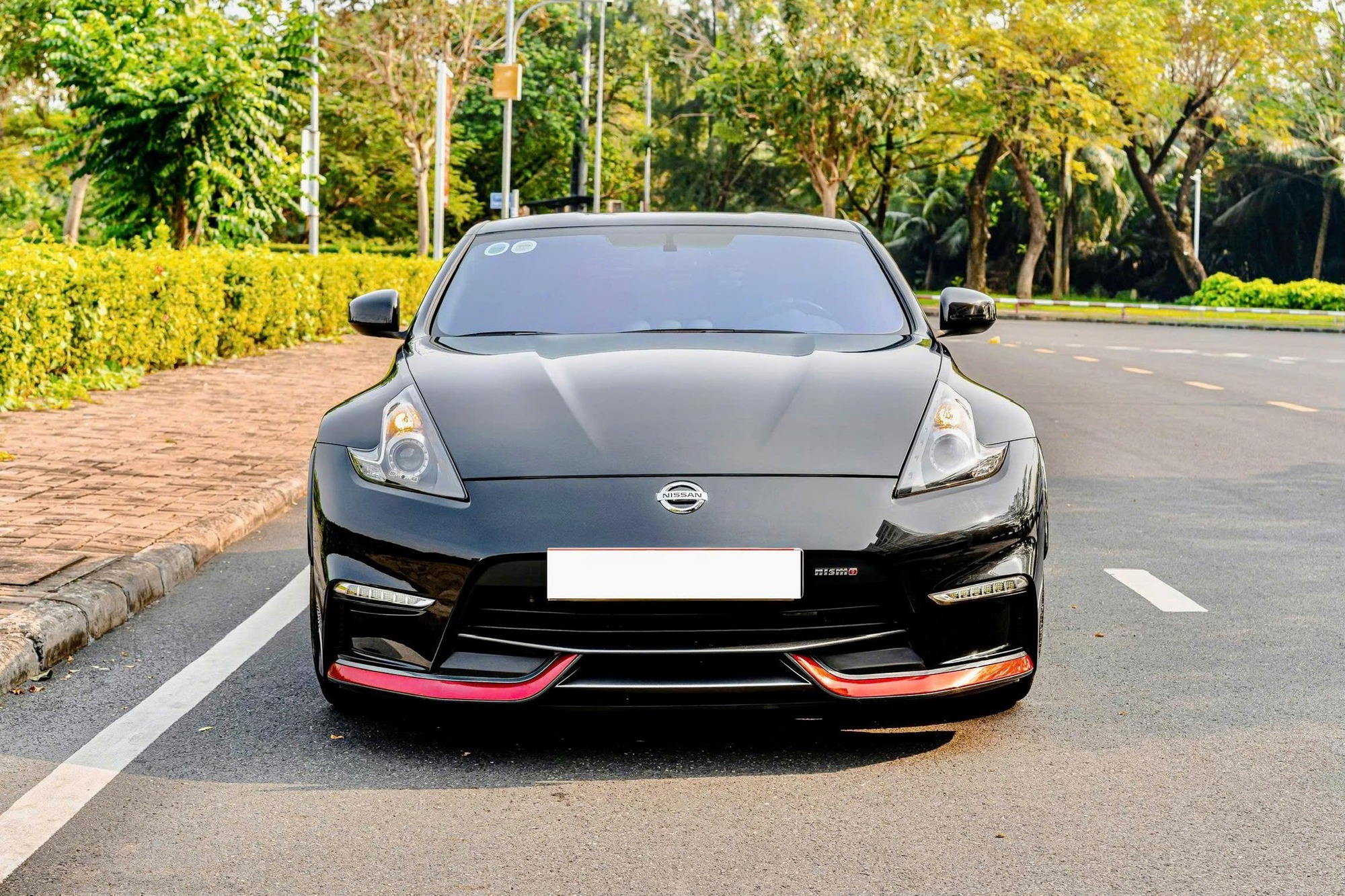 Nissan 370Z Nismo số s&agrave;n duy nhất Việt Nam rao 3,7 tỷ đồng: Đắt hơn RX 350 bản 'base' mua mới, b&ugrave; lại 'xe gần như mới' cho người th&iacute;ch sưu tầm- Ảnh 5.