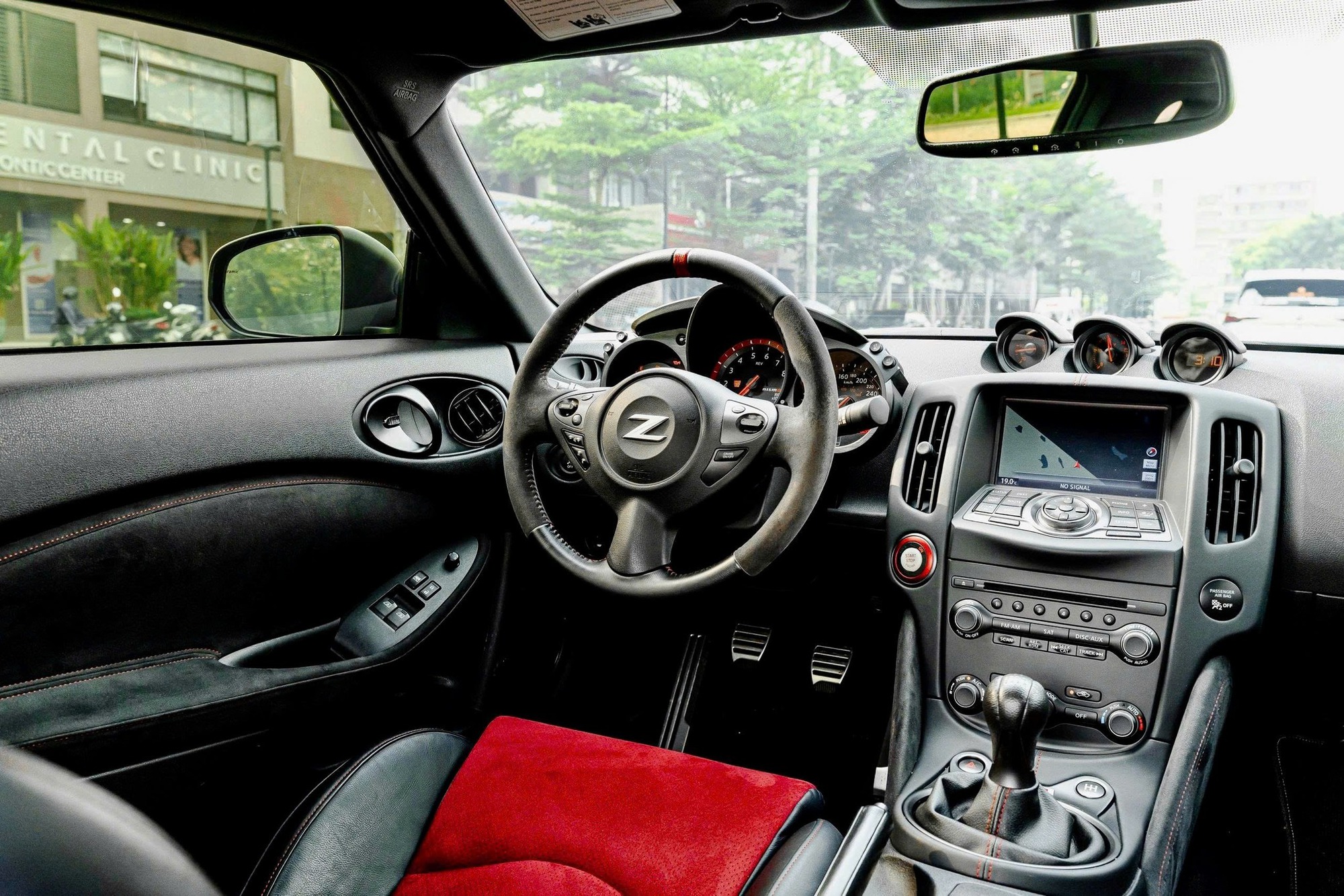 Nissan 370Z Nismo số s&agrave;n duy nhất Việt Nam rao 3,7 tỷ đồng: Đắt hơn RX 350 bản 'base' mua mới, b&ugrave; lại 'xe gần như mới' cho người th&iacute;ch sưu tầm- Ảnh 10.