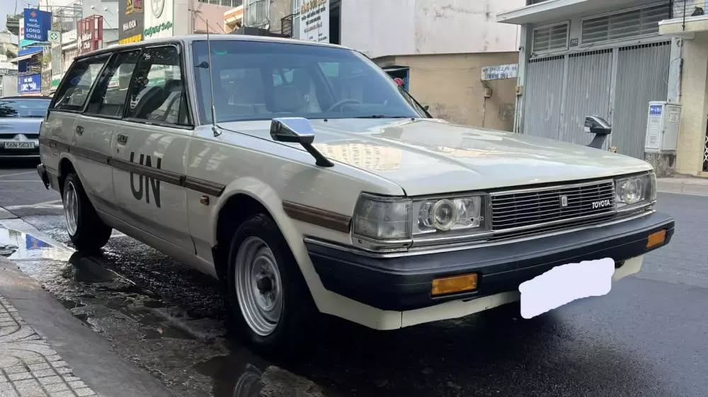 Cận cảnh Toyota Cressida Wagon của &ocirc;ng Đặng L&ecirc; Nguy&ecirc;n Vũ: Mẫu xe 'cổ lỗ sĩ' đi ngược xu hướng SUV, khiến giới mộ điệu phải ngả mũ v&igrave; c&aacute;i 'gu' lạ- Ảnh 2.