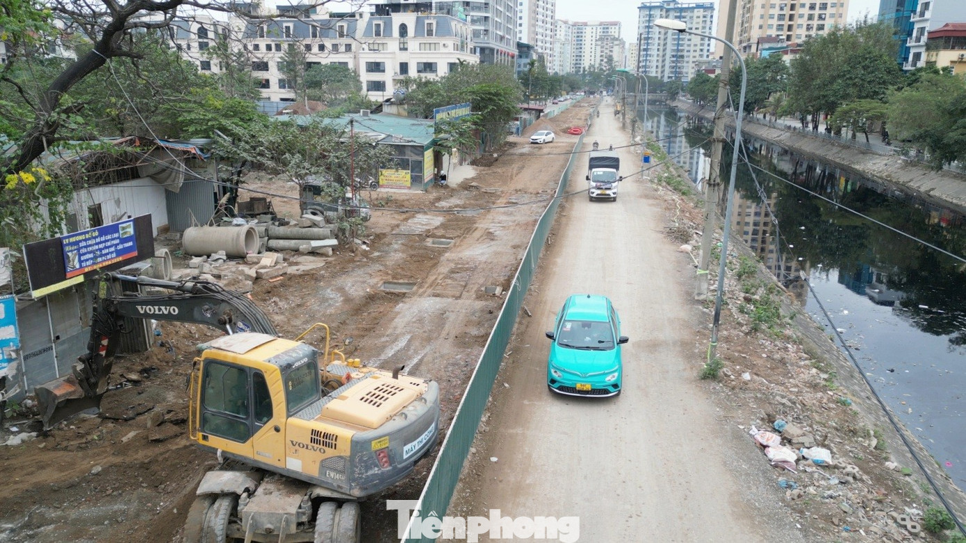 Hiện trạng sửa chữa tuyến đường nhiều 'ổ g&agrave;', '&ocirc; tr&acirc;u' nhất nội th&agrave;nh H&agrave; Nội- Ảnh 4.