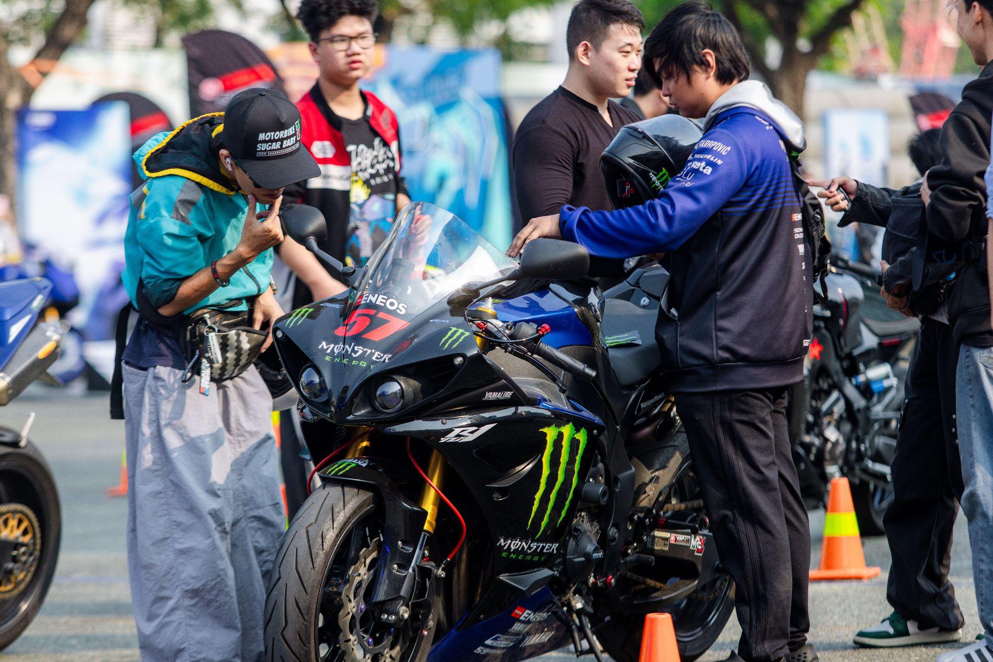 H&agrave;ng trăm biker quy tụ tại ng&agrave;y hội REVolution: YZF-R9 trở th&agrave;nh t&acirc;m điểm, h&eacute; lộ YZF-R1M chuẩn bị về Việt Nam- Ảnh 11.