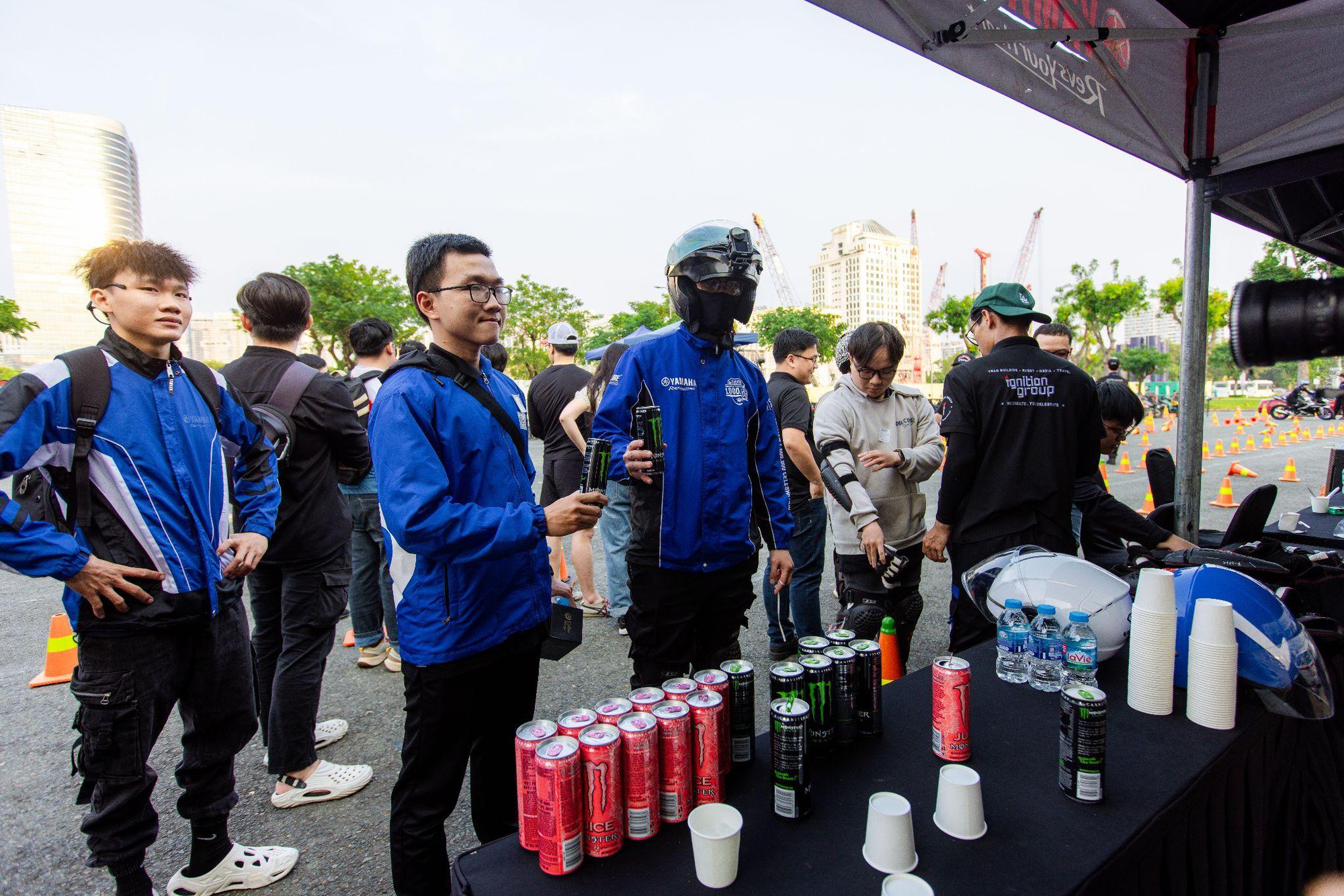 H&agrave;ng trăm biker quy tụ tại ng&agrave;y hội REVolution: YZF-R9 trở th&agrave;nh t&acirc;m điểm, h&eacute; lộ YZF-R1M chuẩn bị về Việt Nam- Ảnh 9.