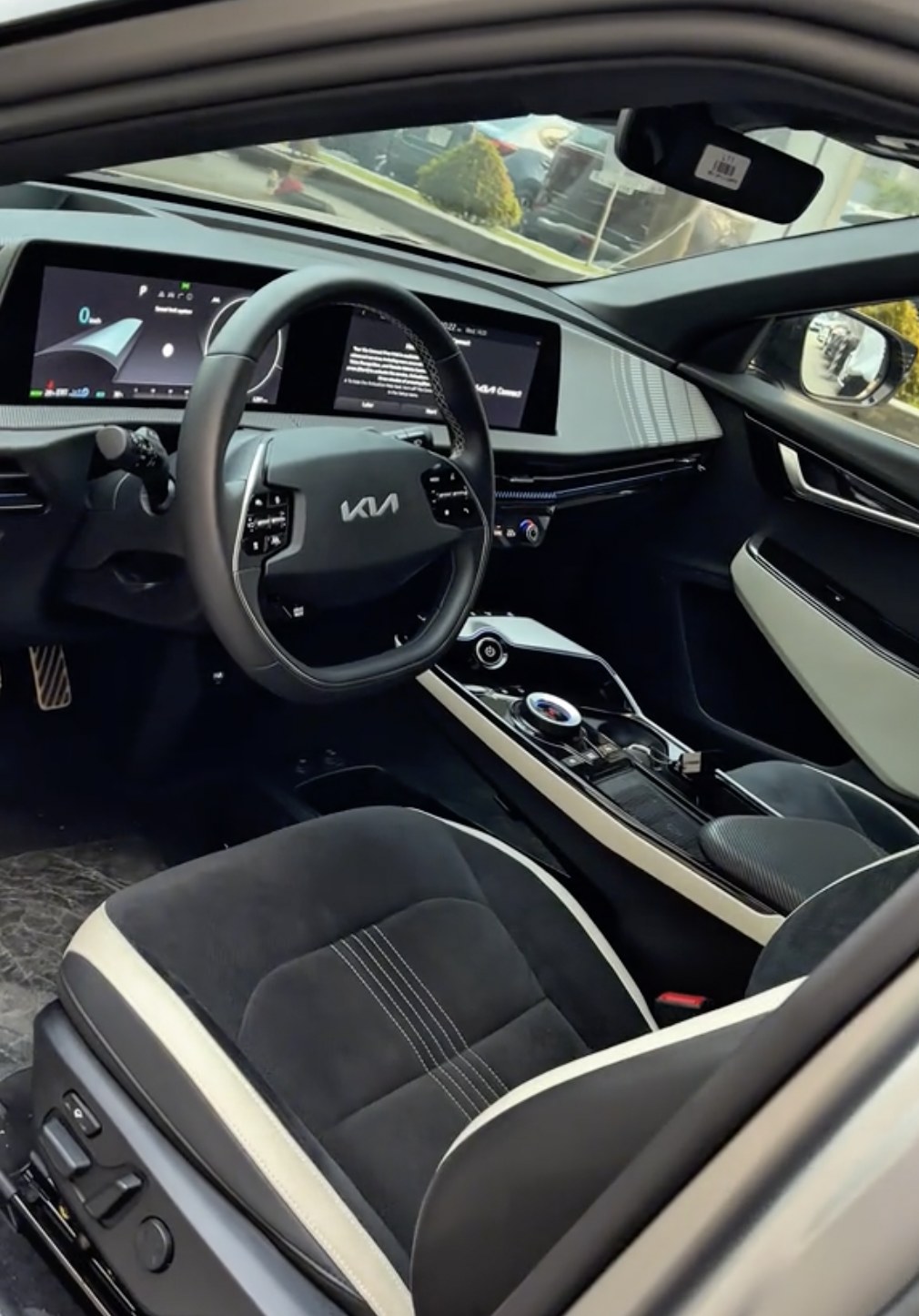 Kia EV6 duy nhất Việt Nam bất ngờ được rao b&aacute;n, gi&aacute; đồn đo&aacute;n hơn 1,6 tỷ đồng- Ảnh 4.