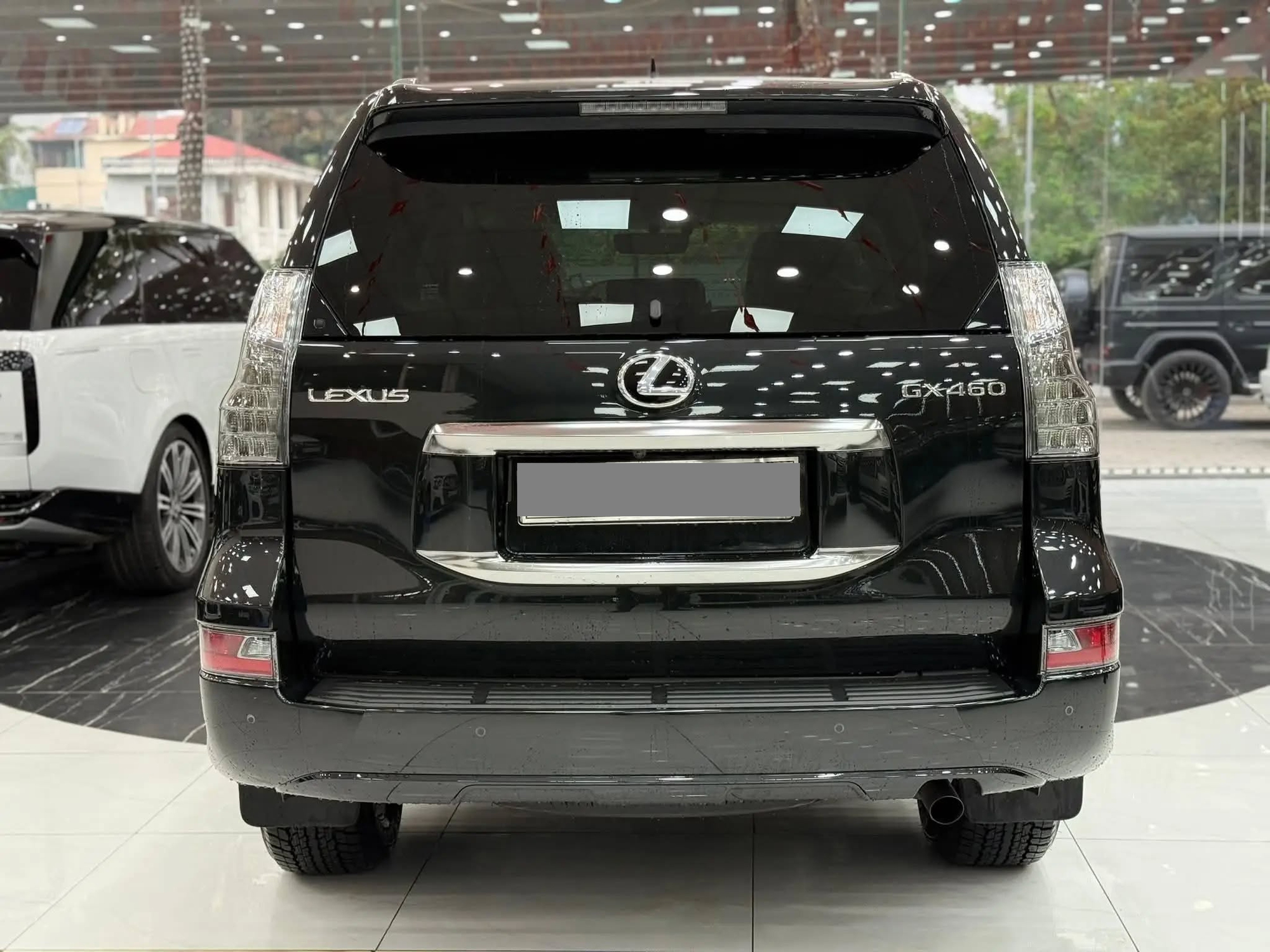 Lexus GX 460 được rao bán đắt ngang thời điểm mua mới: Gần 3 năm odo chỉ 127km, nội thất còn nguyên ni-lông- Ảnh 5. Lexus GX 460 được rao bán đắt ngang thời điểm mua mới: Gần 3 năm odo chỉ 127km, nội thất còn nguyên ni-lông- Ảnh 5.