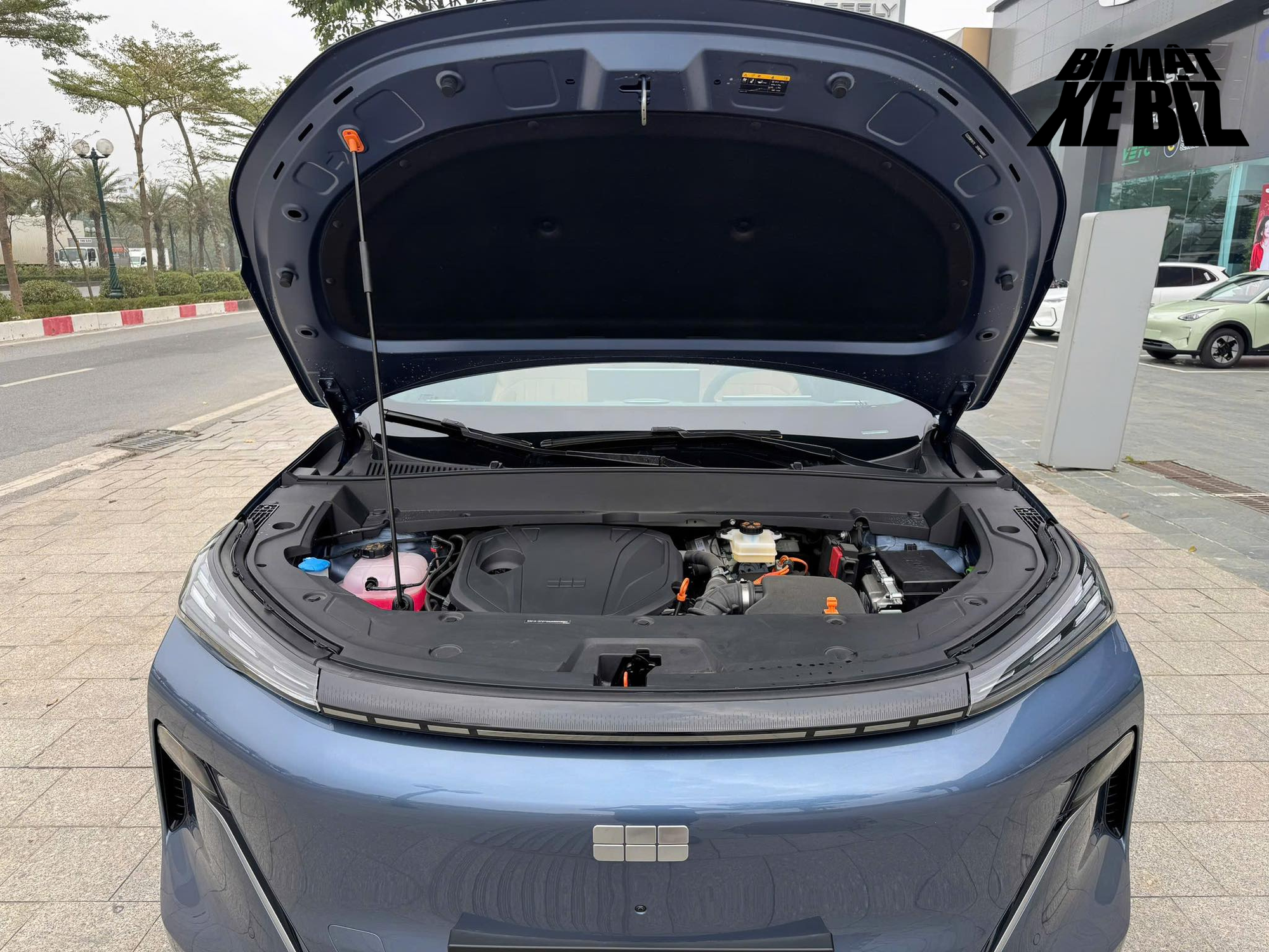 Geely EX5 hybrid đầu ti&ecirc;n về Việt Nam: Gi&aacute; dự kiến 950 triệu đồng, d&agrave;i hơn CR-V, c&oacute; cắm sạc, đầy b&igrave;nh chạy gần 1.600km- Ảnh 8.