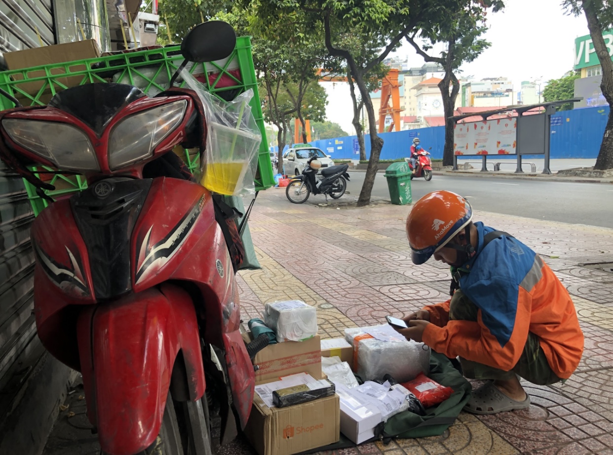 Nam shipper kiếm hơn 3 tỷ đồng trong 5 năm, lịch sinh hoạt khiến tất cả phải thán phục- Ảnh 1. Nam shipper kiếm hơn 3 tỷ đồng trong 5 năm, lịch sinh hoạt khiến tất cả phải thán phục- Ảnh 1.