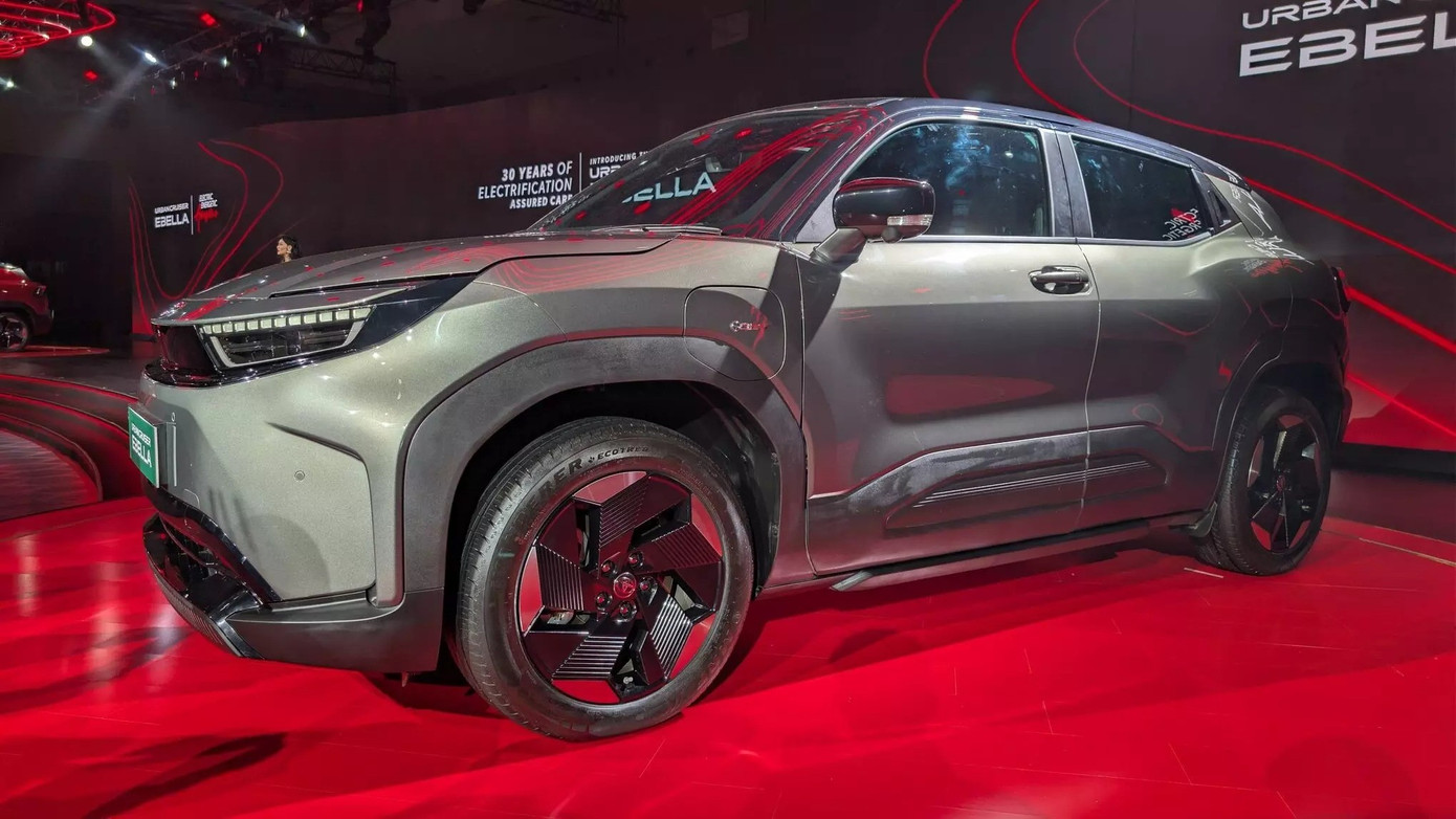 Cận cảnh SUV điện gi&aacute; rẻ của Toyota- Ảnh 2.