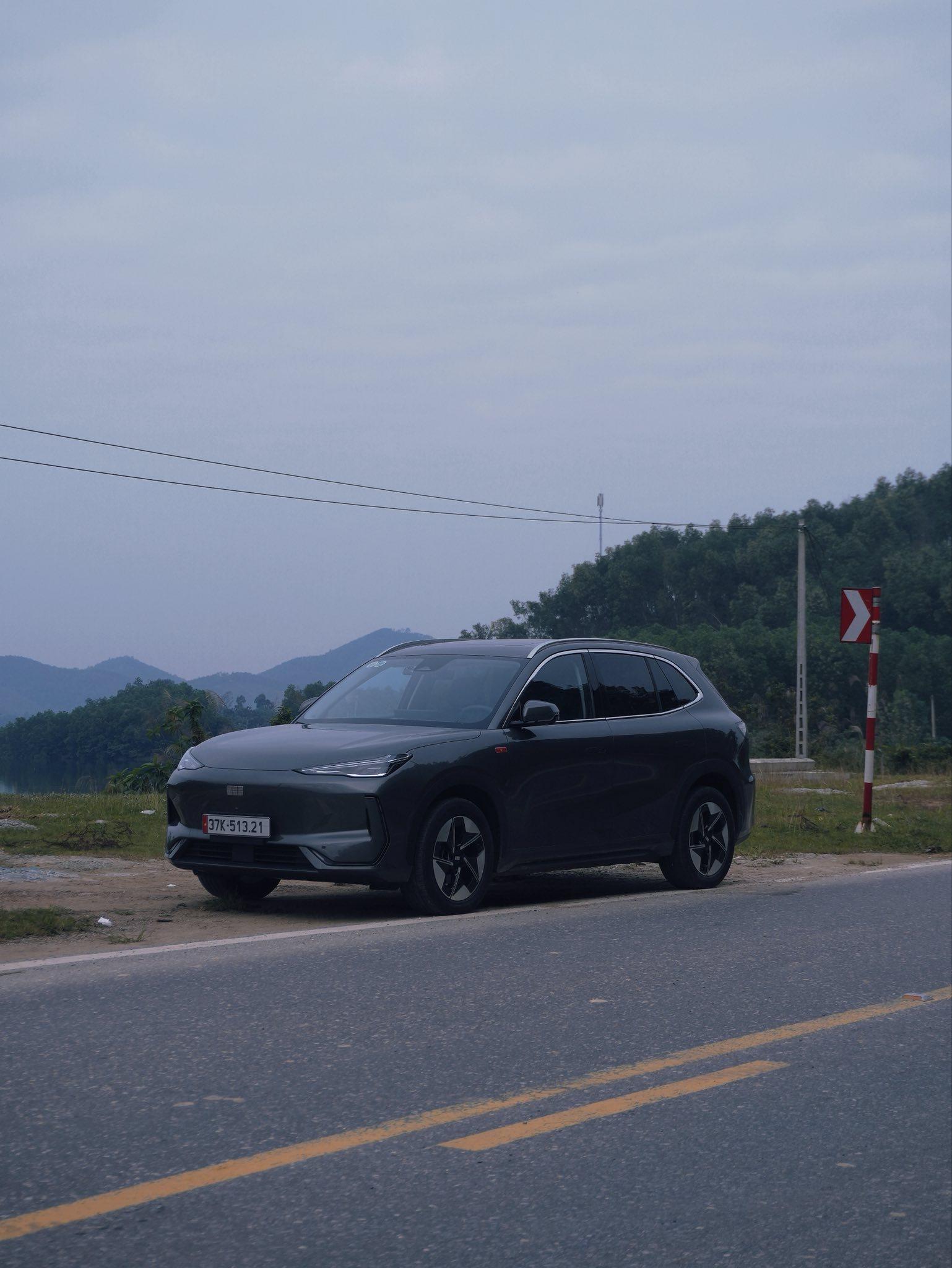 Gen Z &ldquo;tậu&rdquo; Geely EX 5, chấm 8/10 điểm sau 2.000km, h&eacute; lộ chi&ecirc;u sạc pin linh hoạt- Ảnh 3.