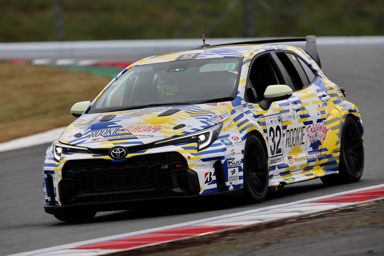 'Kẻ bảo thủ' Toyota gi&agrave;nh c&uacute; đ&uacute;p trước Tết: B&aacute;n chạy nhất cả năm d&ugrave; chưa 'chốt sổ' nay c&ograve;n l&agrave; thương hiệu &ocirc; t&ocirc; gi&aacute; trị nhất năm 2026- Ảnh 5.