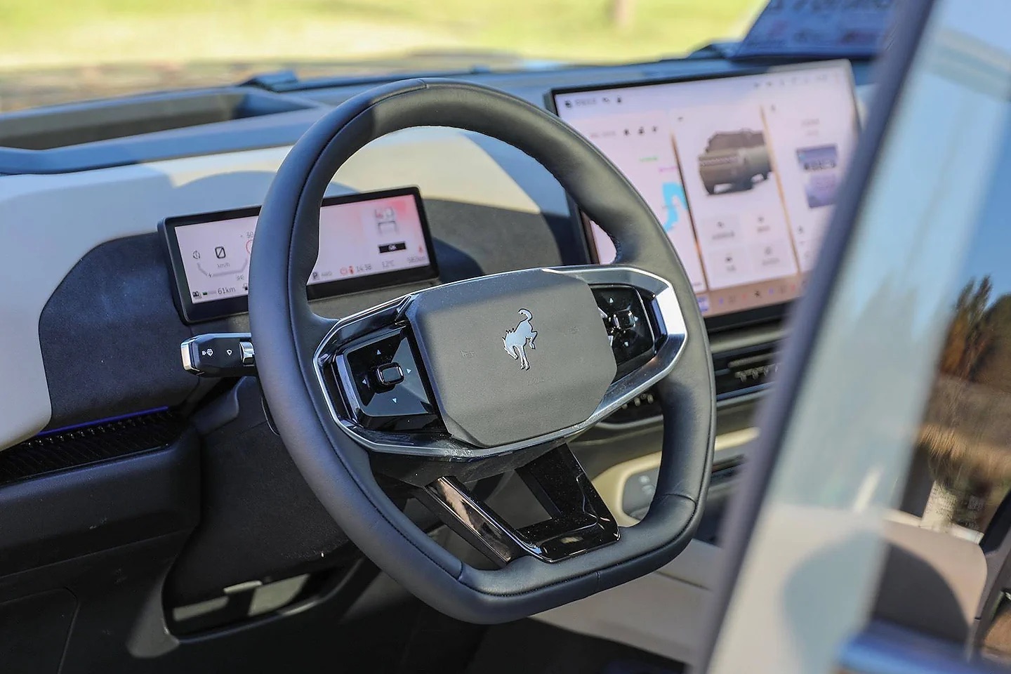 Ford Bronco được đăng k&yacute; tại Việt Nam: C&ugrave;ng cỡ Everest, chung 'gốc' với Territory, pin bản điện đủ chạy H&agrave; Nội - Huế, c&oacute; t&ugrave;y chọn EREV đấu Prado- Ảnh 18.