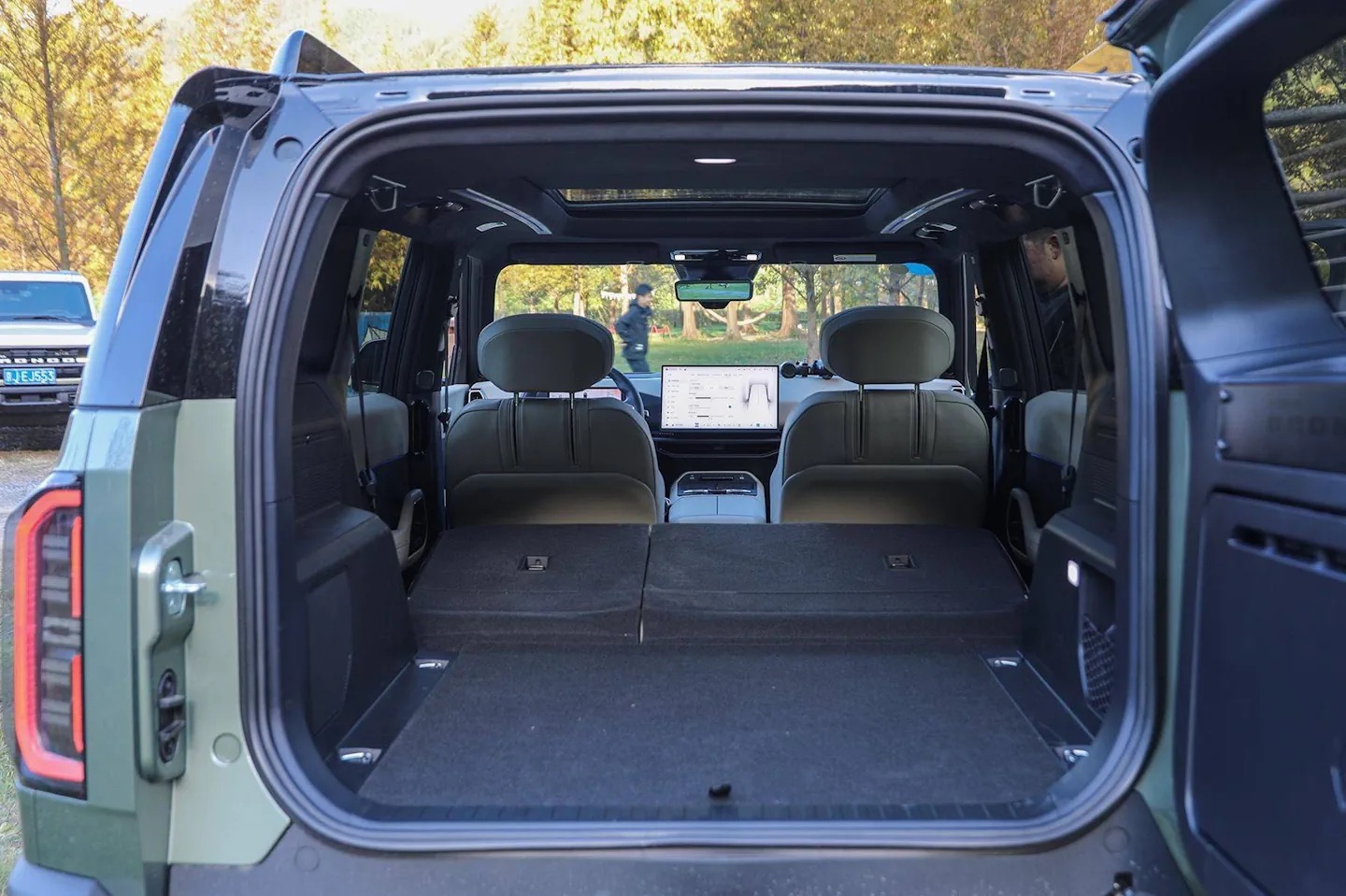 Ford Bronco được đăng k&yacute; tại Việt Nam: C&ugrave;ng cỡ Everest, chung 'gốc' với Territory, pin bản điện đủ chạy H&agrave; Nội - Huế, c&oacute; t&ugrave;y chọn EREV đấu Prado- Ảnh 25.