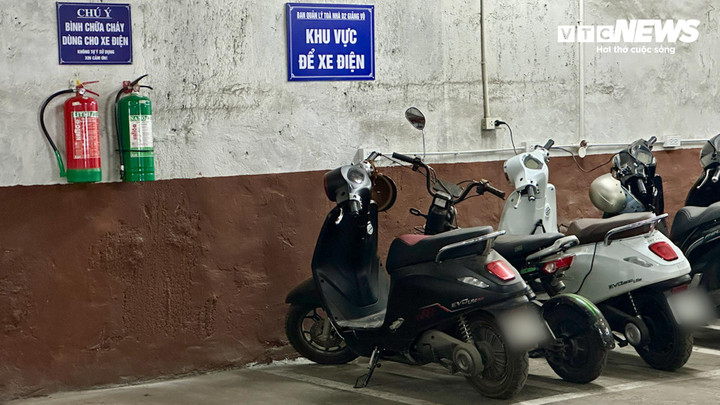 Th&aacute;o gỡ b&agrave;i to&aacute;n 'kẹt' chỗ sạc xe điện ở tập thể, chung cư cũ- Ảnh 3.