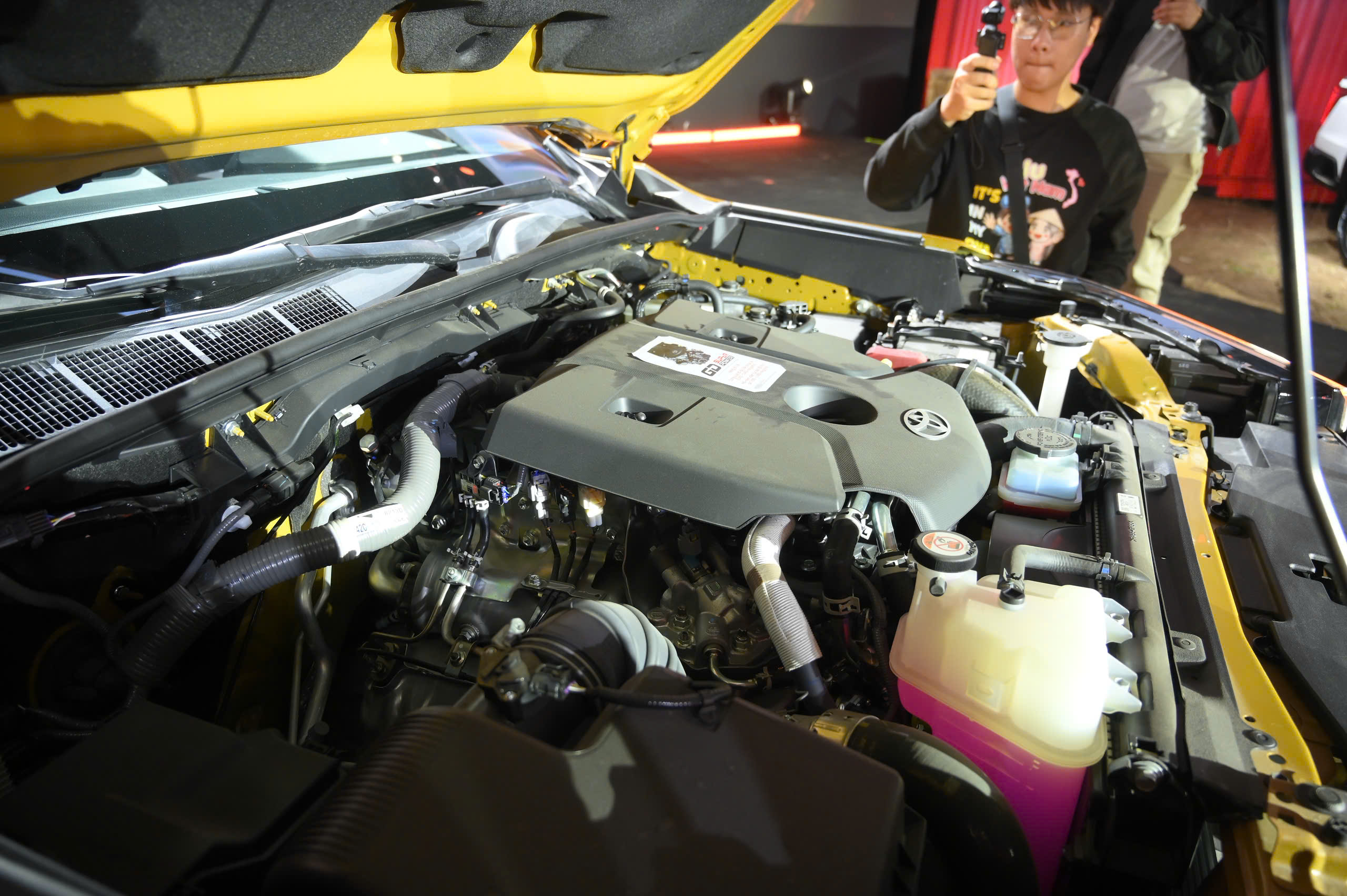 Soi 3 phi&ecirc;n bản của Toyota Hilux 2026: Ch&ecirc;nh 271 triệu đồng, đ&aacute;nh đổi tiện nghi, vận h&agrave;nh v&agrave; ADAS- Ảnh 4.