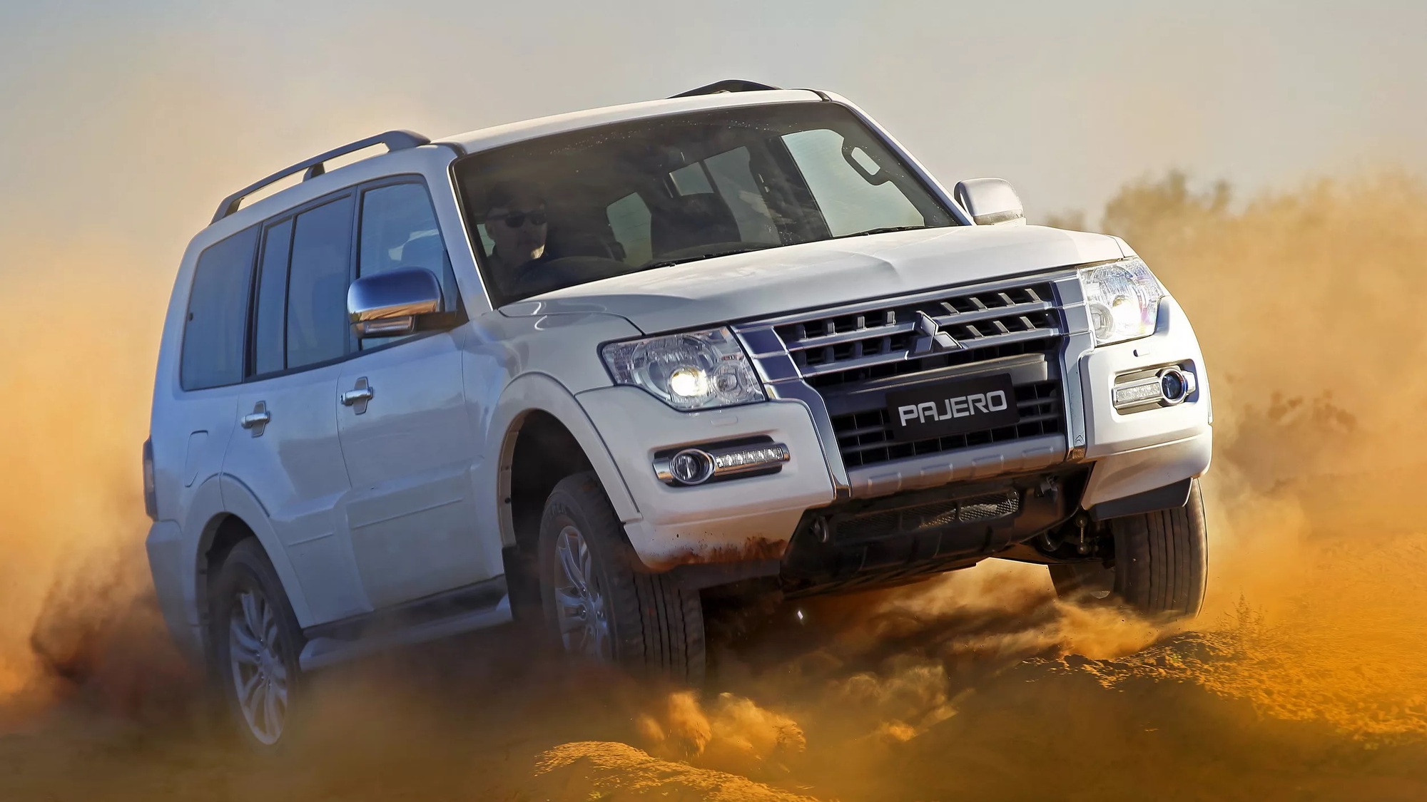 Mitsubishi tung video 'thả th&iacute;nh' SUV lạ: D&aacute;ng của Pajero, đ&egrave;n như Xforce, sẽ đấu Land Cruiser Prado- Ảnh 6.