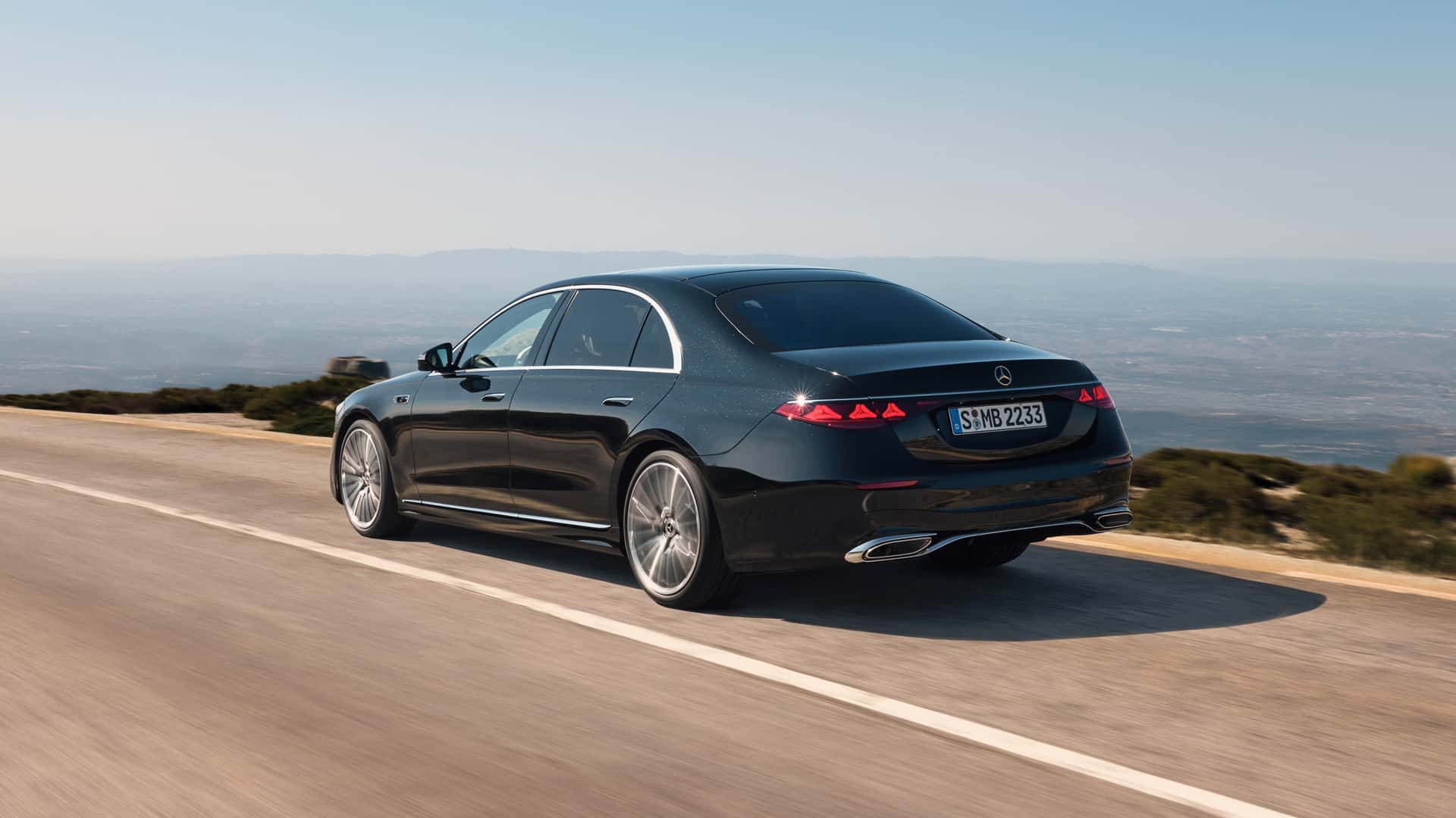 Mercedes-Benz S-Class 2026 ra mắt: Bản facelift nhưng thay hơn 2.700 chi tiết, hệ thống treo tiêu chuẩn cực ‘khôn’- Ảnh 4. Mercedes-Benz S-Class 2026 ra mắt: Bản facelift nhưng thay hơn 2.700 chi tiết, hệ thống treo tiêu chuẩn cực ‘khôn’- Ảnh 4.