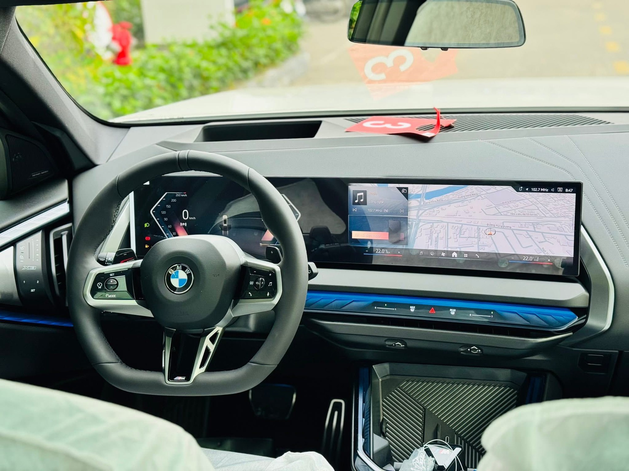 Ảnh thực tế BMW X3 2026 bản đắt nhất vừa về đại lý: Giá 2,899 tỷ đồng, máy mạnh hơn, 'full' ADAS cạnh tranh GLC 300- Ảnh 9. Ảnh thực tế BMW X3 2026 bản đắt nhất vừa về đại lý: Giá 2,899 tỷ đồng, máy mạnh hơn, 'full' ADAS cạnh tranh GLC 300- Ảnh 9.