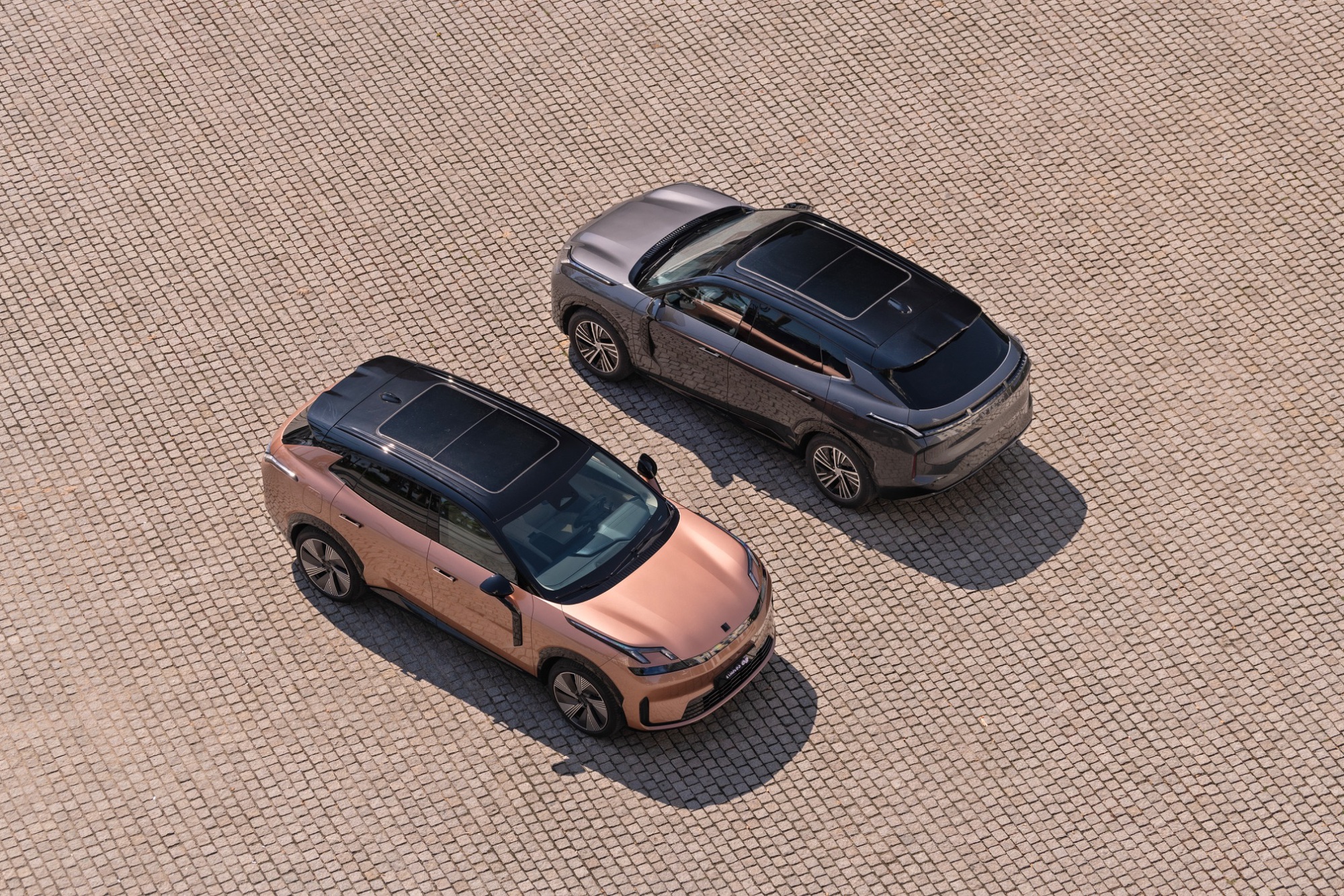 Chủ xe kiến tr&uacute;c sư đ&aacute;nh gi&aacute; Lynk & Co 08 EM-P: &ldquo;Nhiều c&ocirc;ng nghệ hữu &iacute;ch, đặc biệt rất an to&agrave;n&rdquo;- Ảnh 1.