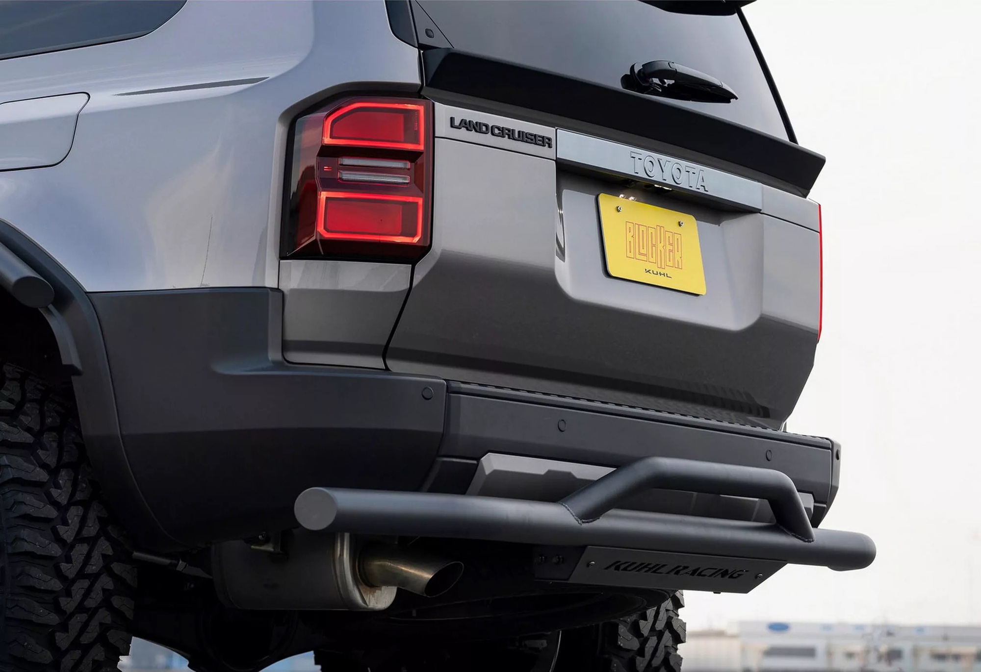 Chủ xe Toyota Land Cruiser Prado tại Việt Nam thích phong cách off-road chất chơi khác biệt có thể tham khảo thêm bản độ này- Ảnh 10. Chủ xe Toyota Land Cruiser Prado tại Việt Nam thích phong cách off-road chất chơi khác biệt có thể tham khảo thêm bản độ này- Ảnh 10.