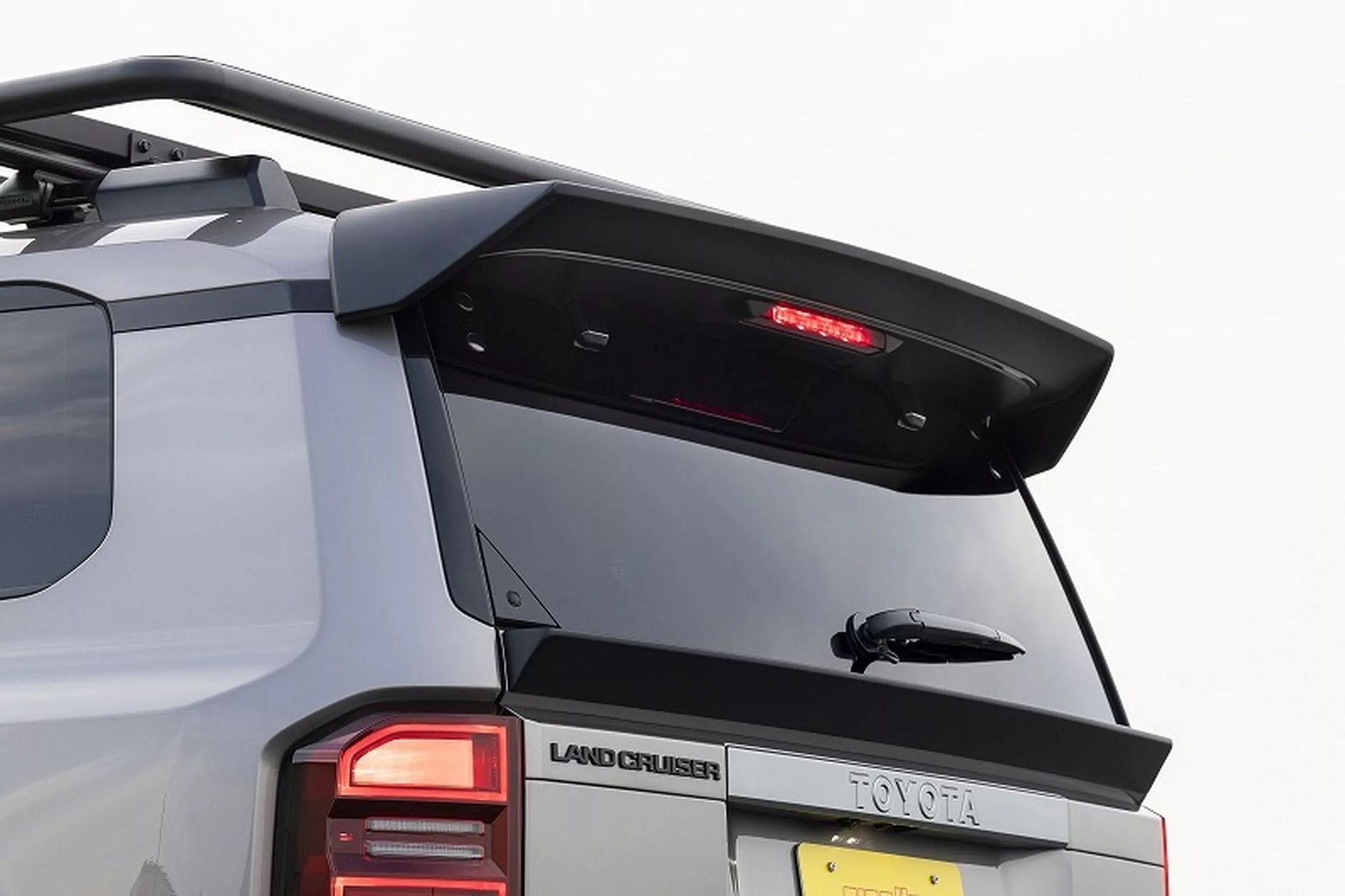 Chủ xe Toyota Land Cruiser Prado tại Việt Nam thích phong cách off-road chất chơi khác biệt có thể tham khảo thêm bản độ này- Ảnh 11. Chủ xe Toyota Land Cruiser Prado tại Việt Nam thích phong cách off-road chất chơi khác biệt có thể tham khảo thêm bản độ này- Ảnh 11.