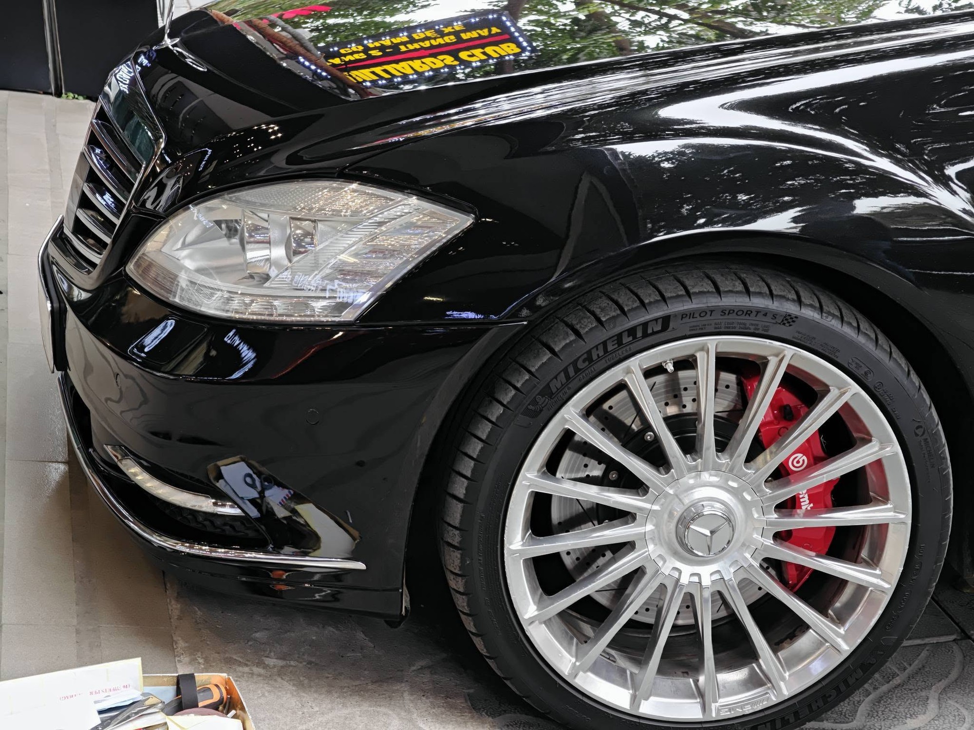 Rao Mercedes-Benz S 500 2009 chưa đến 500 triệu, người b&aacute;n chia sẻ: Chủ cũ chi cả trăm triệu để đại tu, ri&ecirc;ng tiền m&acirc;m v&agrave; phanh hết 'nửa gi&aacute; xe'- Ảnh 3.