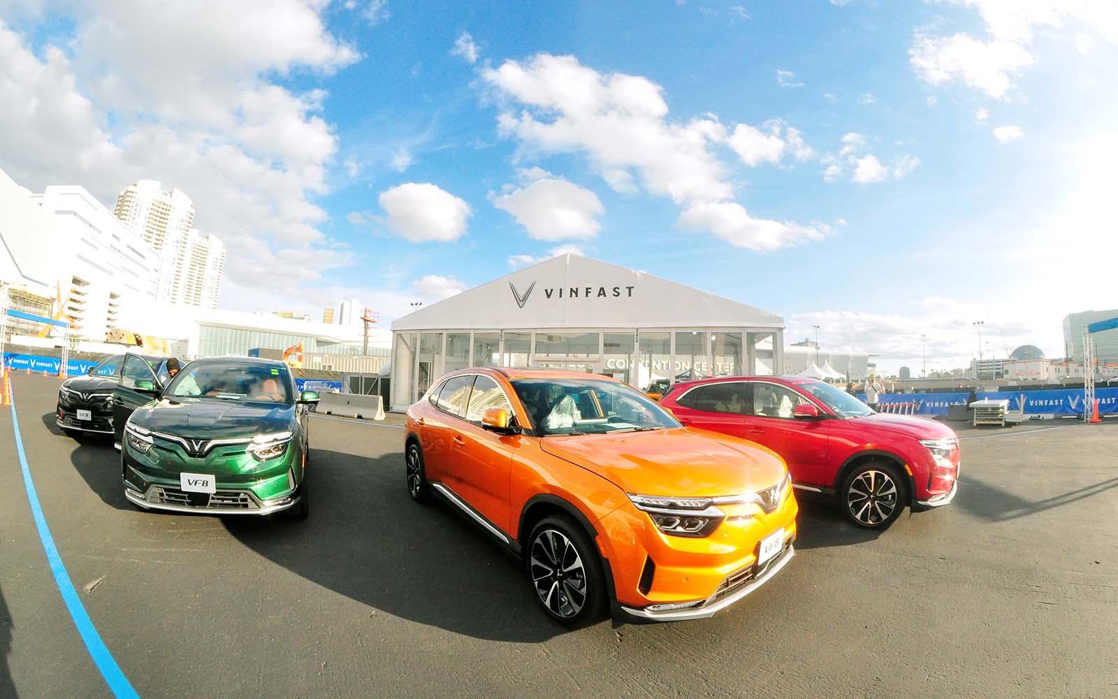 VinFast 'tất tay' năm 2026: 0 đồng cũng mua được xe, tặng 10% giá bán, miễn phí sạc xuyên qua năm 2027- Ảnh 3. VinFast 'tất tay' năm 2026: 0 đồng cũng mua được xe, tặng 10% giá bán, miễn phí sạc xuyên qua năm 2027- Ảnh 3.