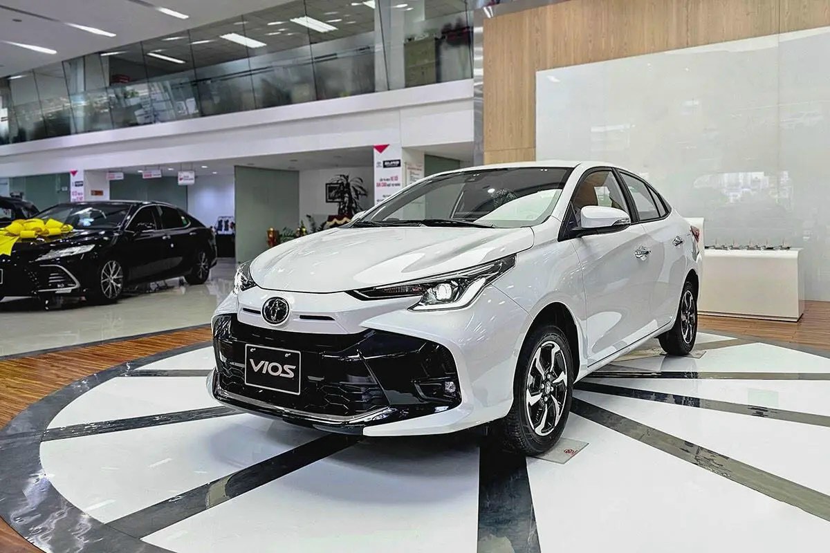 Toyota Vios chốt sổ 2025 với gần 2.000 xe/tháng, xây chắc ngôi vương sedan cả năm khi đang bỏ xa City- Ảnh 2. Toyota Vios chốt sổ 2025 với gần 2.000 xe/tháng, xây chắc ngôi vương sedan cả năm khi đang bỏ xa City- Ảnh 2.