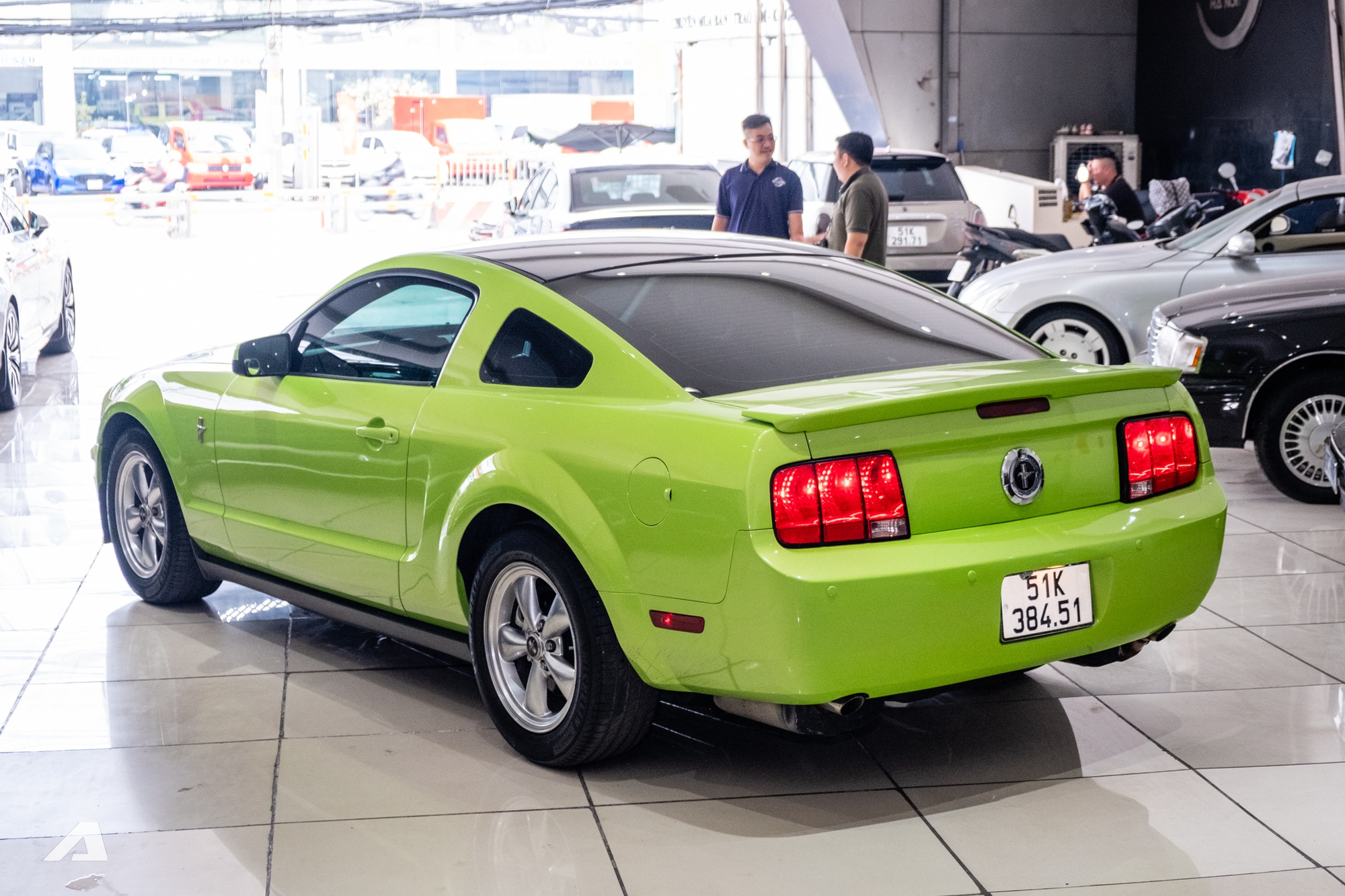 Ford Mustang đời 2007 h&agrave;ng hiếm rao b&aacute;n với gi&aacute; ngang C-Class mới: Ph&aacute;t triển bởi kỹ sư gốc Việt, c&oacute; v&agrave;i chi tiết độ lại so với xe nguy&ecirc;n bản- Ảnh 7.